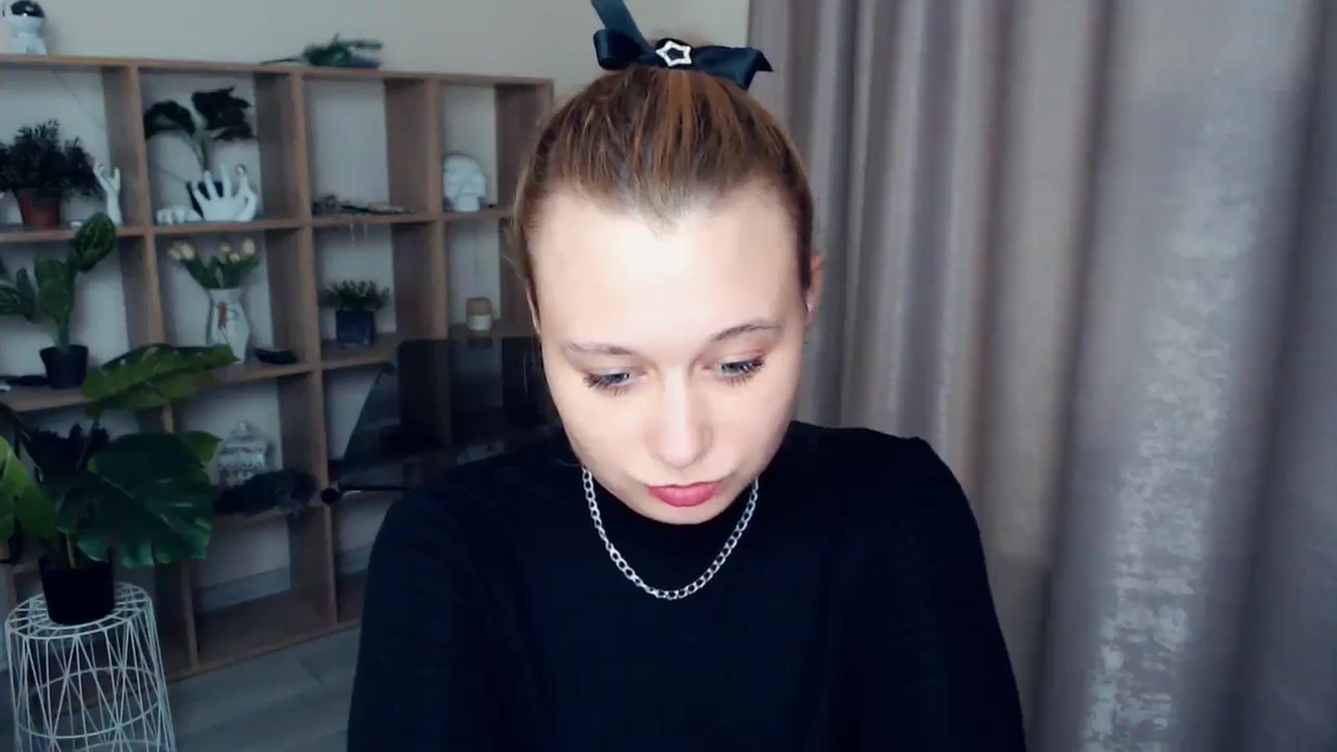 Gallery image thumbnail from Kukla_kolduna's myfreecams stream on, 03/19/2025, 17:30 image 11 of 20