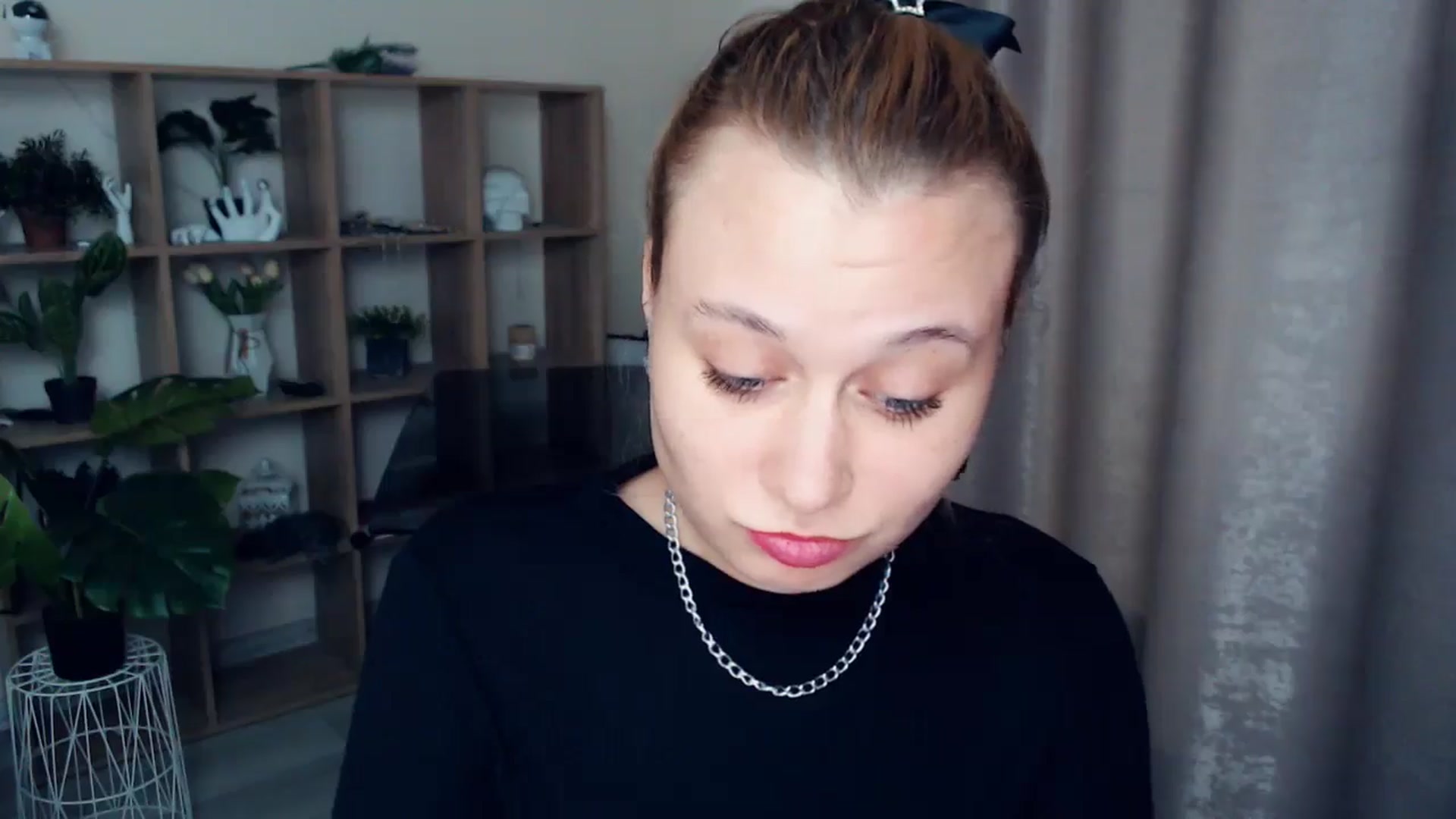 Gallery image thumbnail from Kukla_kolduna's myfreecams stream on, 03/19/2025, 17:30 image 10 of 20