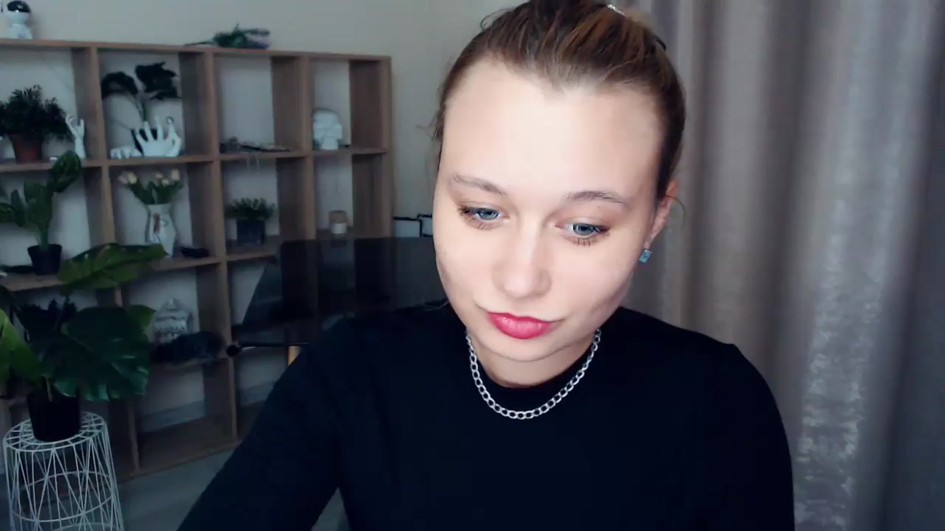 Gallery image thumbnail from Kukla_kolduna's myfreecams stream on, 03/19/2025, 17:30 image 20 of 20