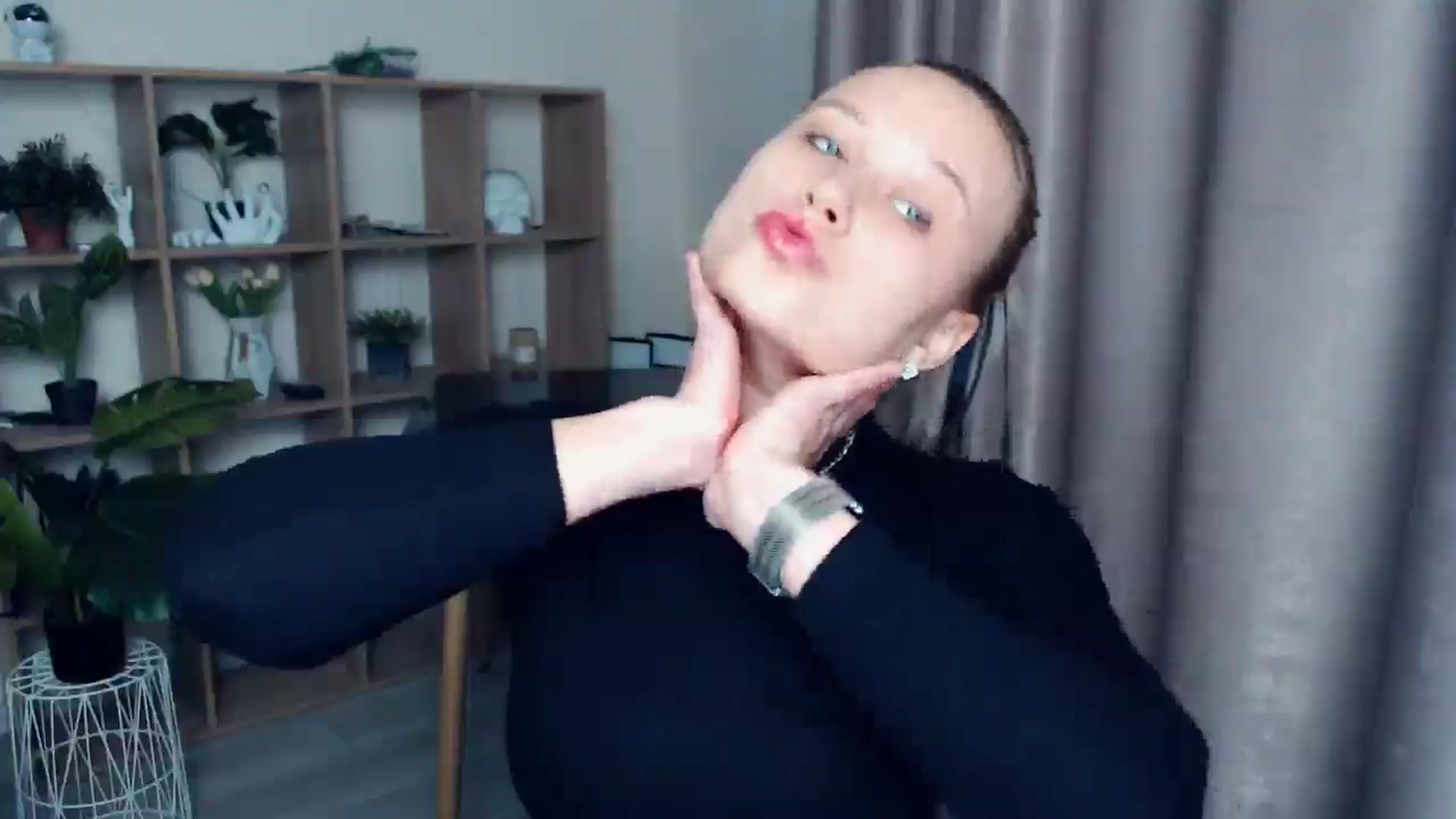 Gallery image thumbnail from Kukla_kolduna's myfreecams stream on, 03/19/2025, 17:30 image 2 of 20