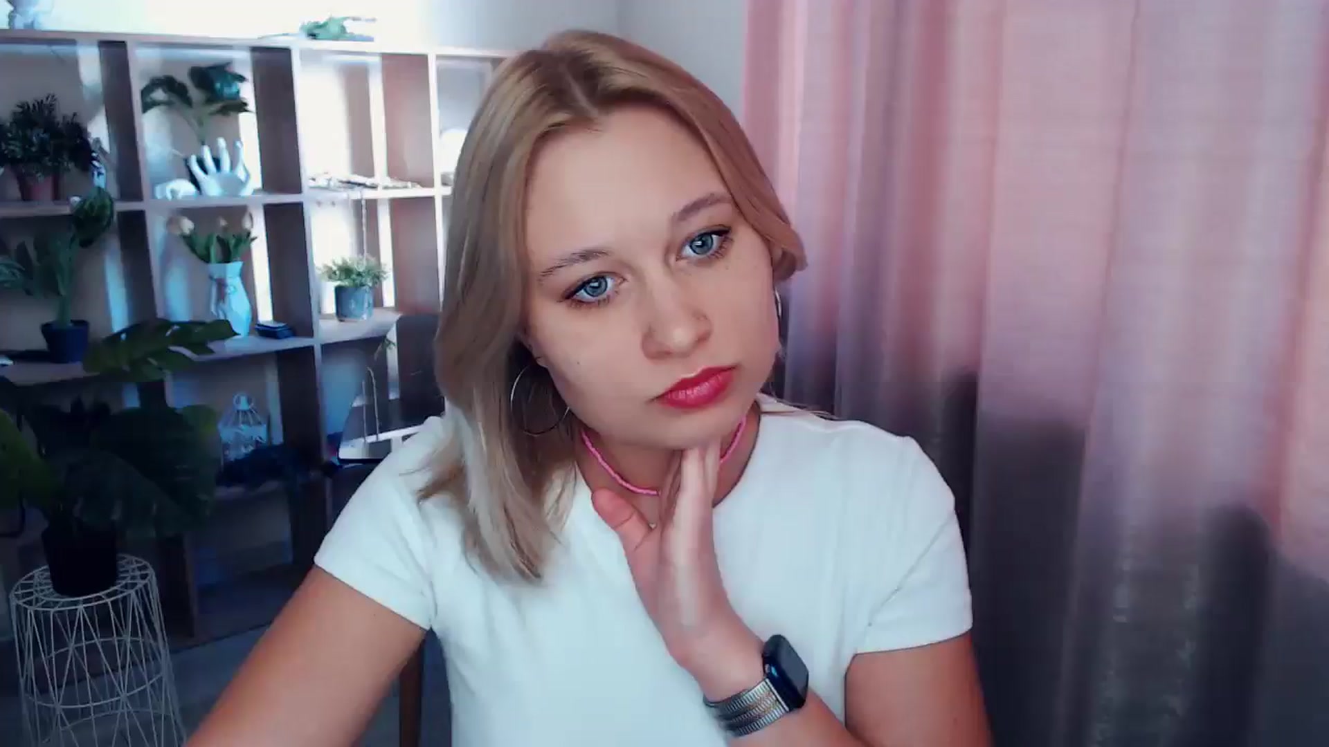 Gallery image thumbnail from Kukla_kolduna's myfreecams stream on, 03/20/2025, 15:35 image 1 of 20