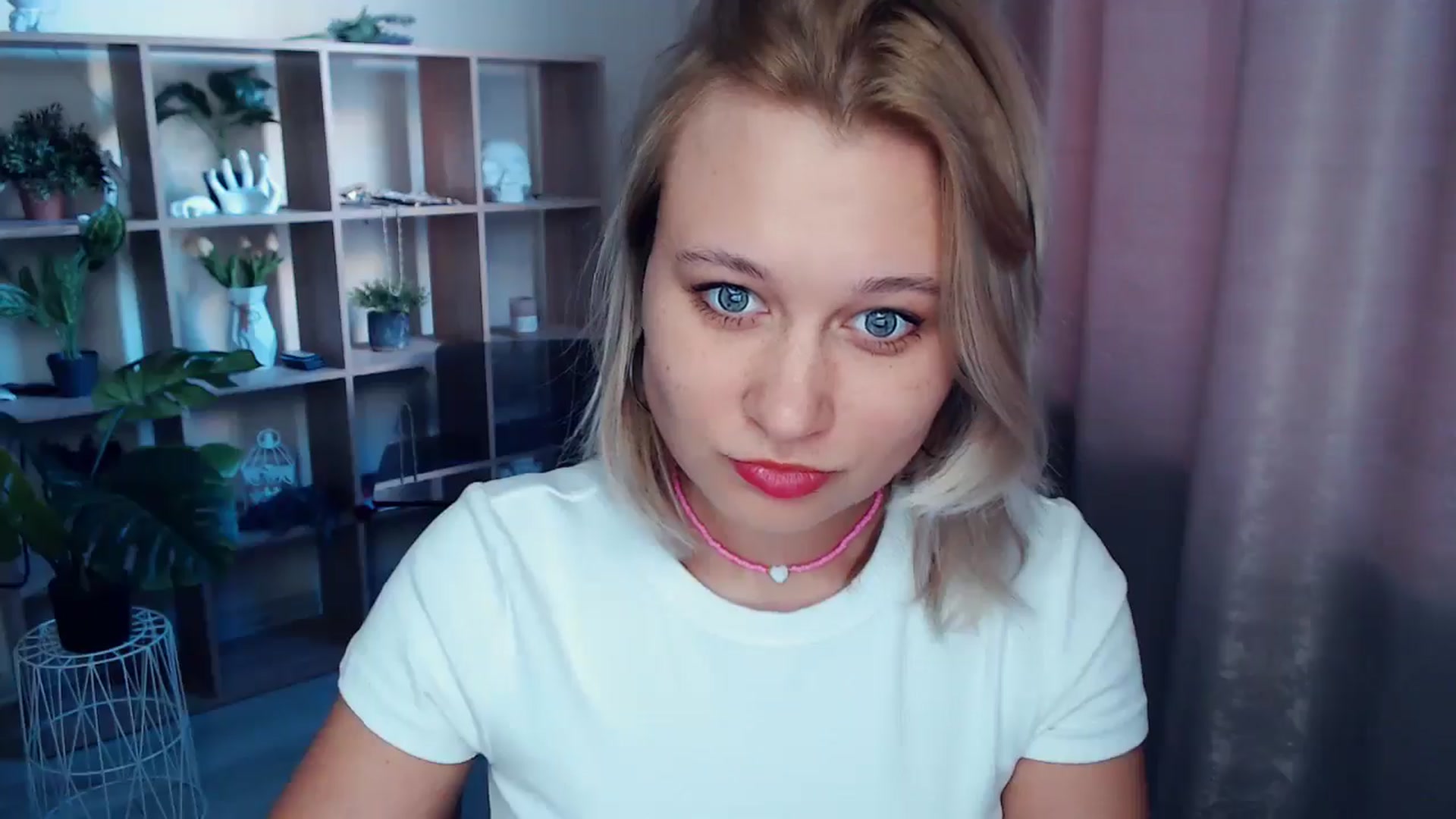 Gallery image thumbnail from Kukla_kolduna's myfreecams stream on, 03/20/2025, 15:35 image 20 of 20