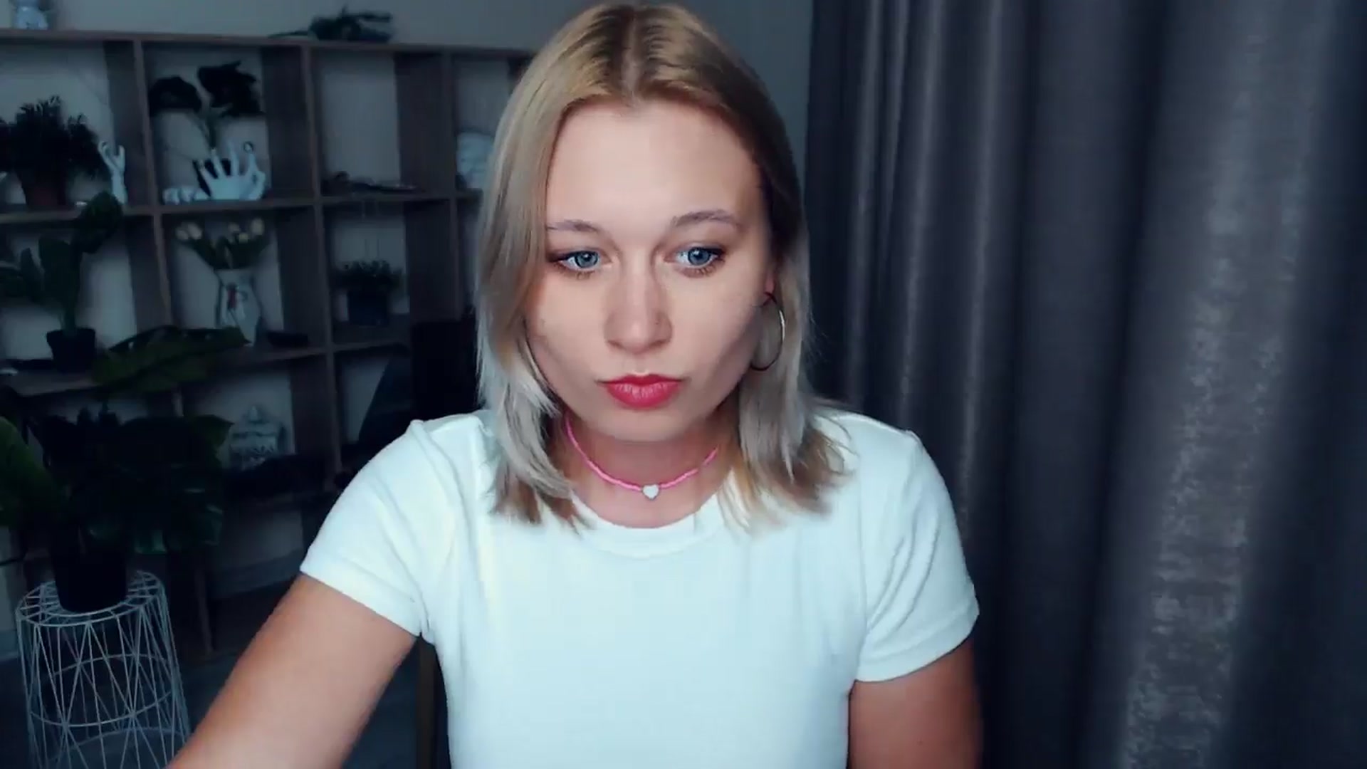 Gallery image thumbnail from Kukla_kolduna's myfreecams stream on, 03/20/2025, 18:51 image 2 of 20