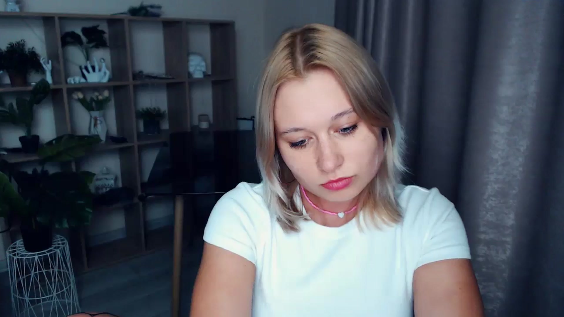Gallery image thumbnail from Kukla_kolduna's myfreecams stream on, 03/20/2025, 18:51 image 3 of 20