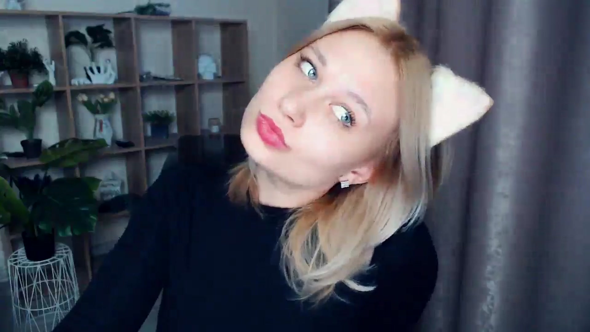 Gallery image thumbnail from Kukla_kolduna's myfreecams stream on, 03/21/2025, 16:26 image 17 of 20