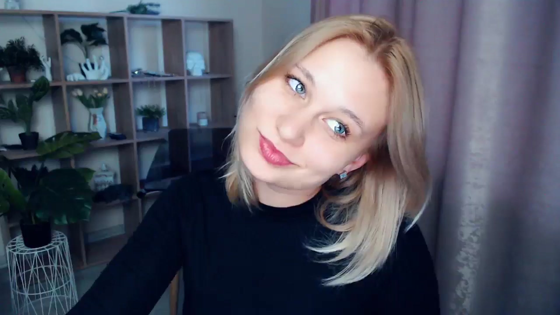 Gallery image thumbnail from Kukla_kolduna's myfreecams stream on, 03/21/2025, 16:26 image 6 of 20