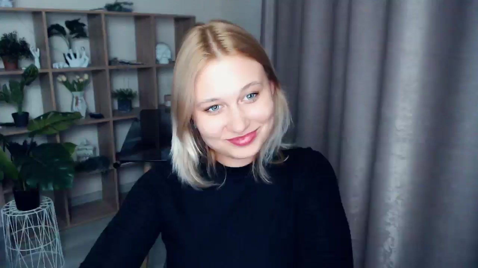 Gallery image thumbnail from Kukla_kolduna's myfreecams stream on, 03/21/2025, 18:16 image 10 of 20