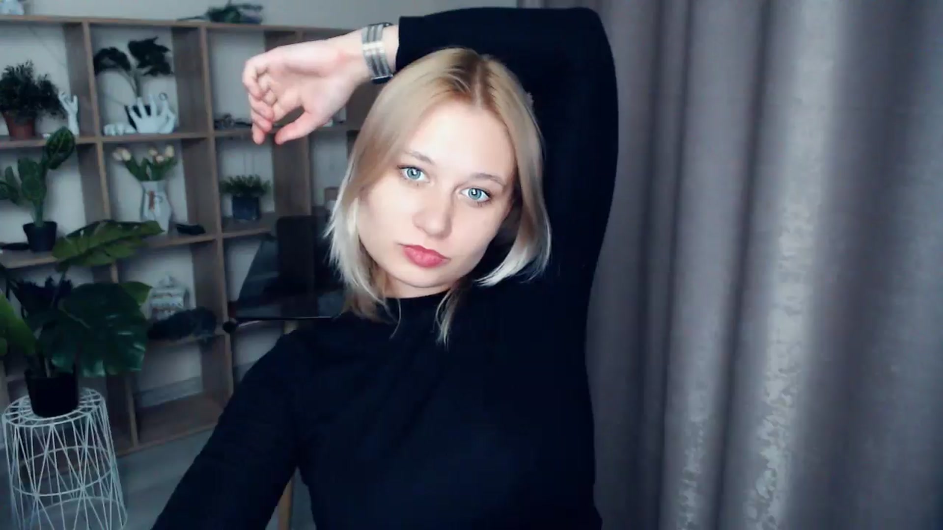 Gallery image thumbnail from Kukla_kolduna's myfreecams stream on, 03/21/2025, 18:16 image 8 of 20