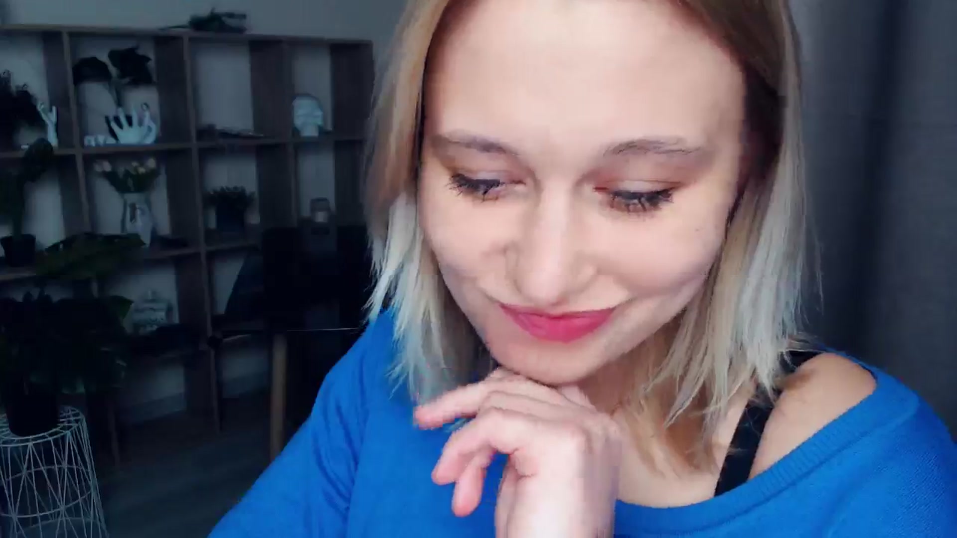 Gallery image thumbnail from Kukla_kolduna's myfreecams stream on, 03/22/2025, 19:09 image 16 of 20