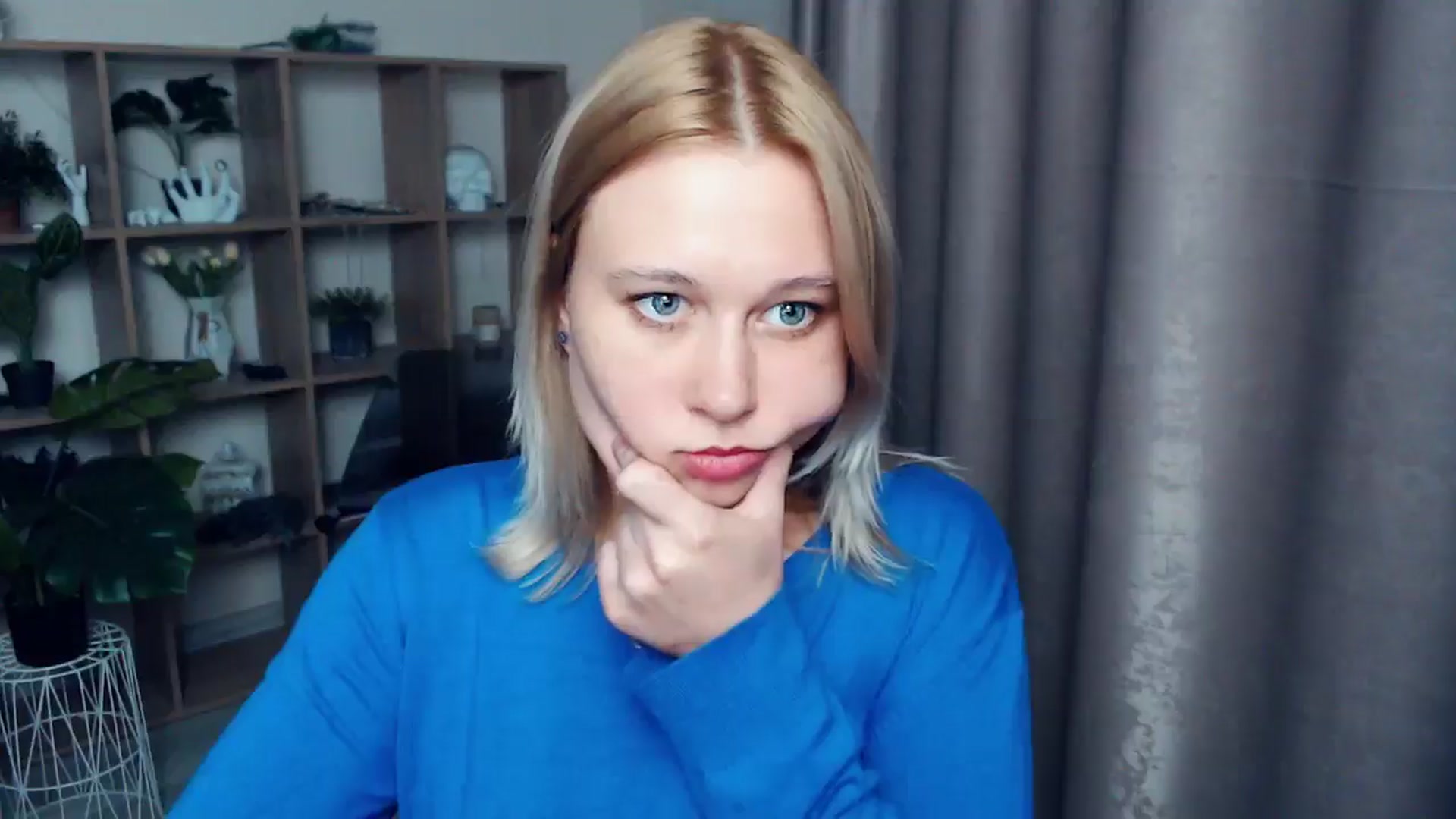 Gallery image thumbnail from Kukla_kolduna's myfreecams stream on, 03/22/2025, 19:09 image 12 of 20
