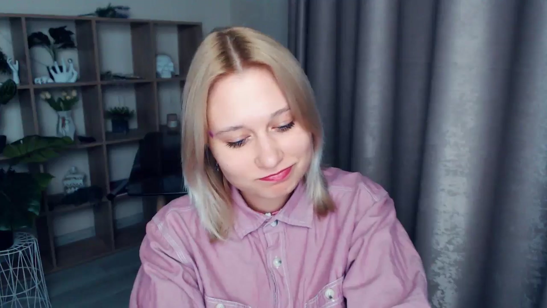 Gallery image thumbnail from Kukla_kolduna's myfreecams stream on, 03/23/2025, 17:12 image 12 of 20