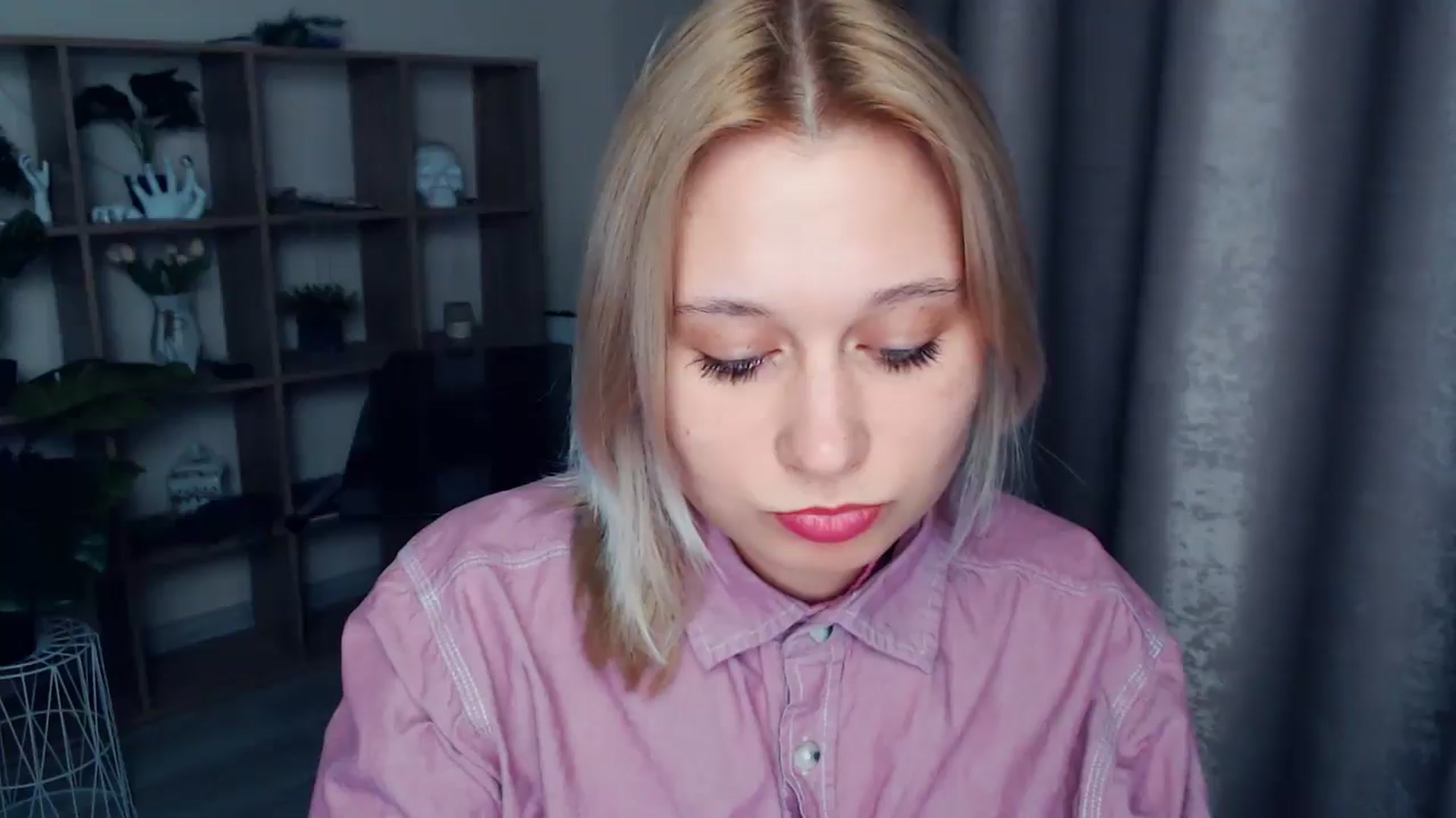 Gallery image thumbnail from Kukla_kolduna's myfreecams stream on, 03/23/2025, 17:12 image 13 of 20