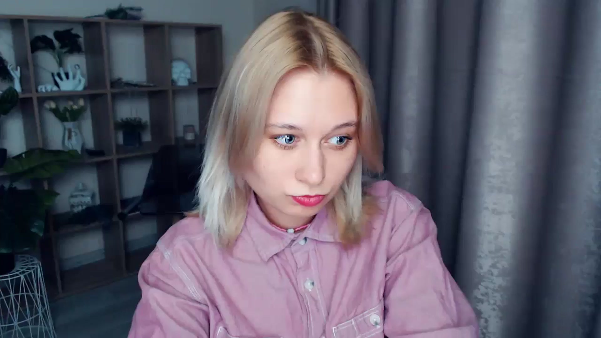 Gallery image thumbnail from Kukla_kolduna's myfreecams stream on, 03/23/2025, 17:12 image 9 of 20