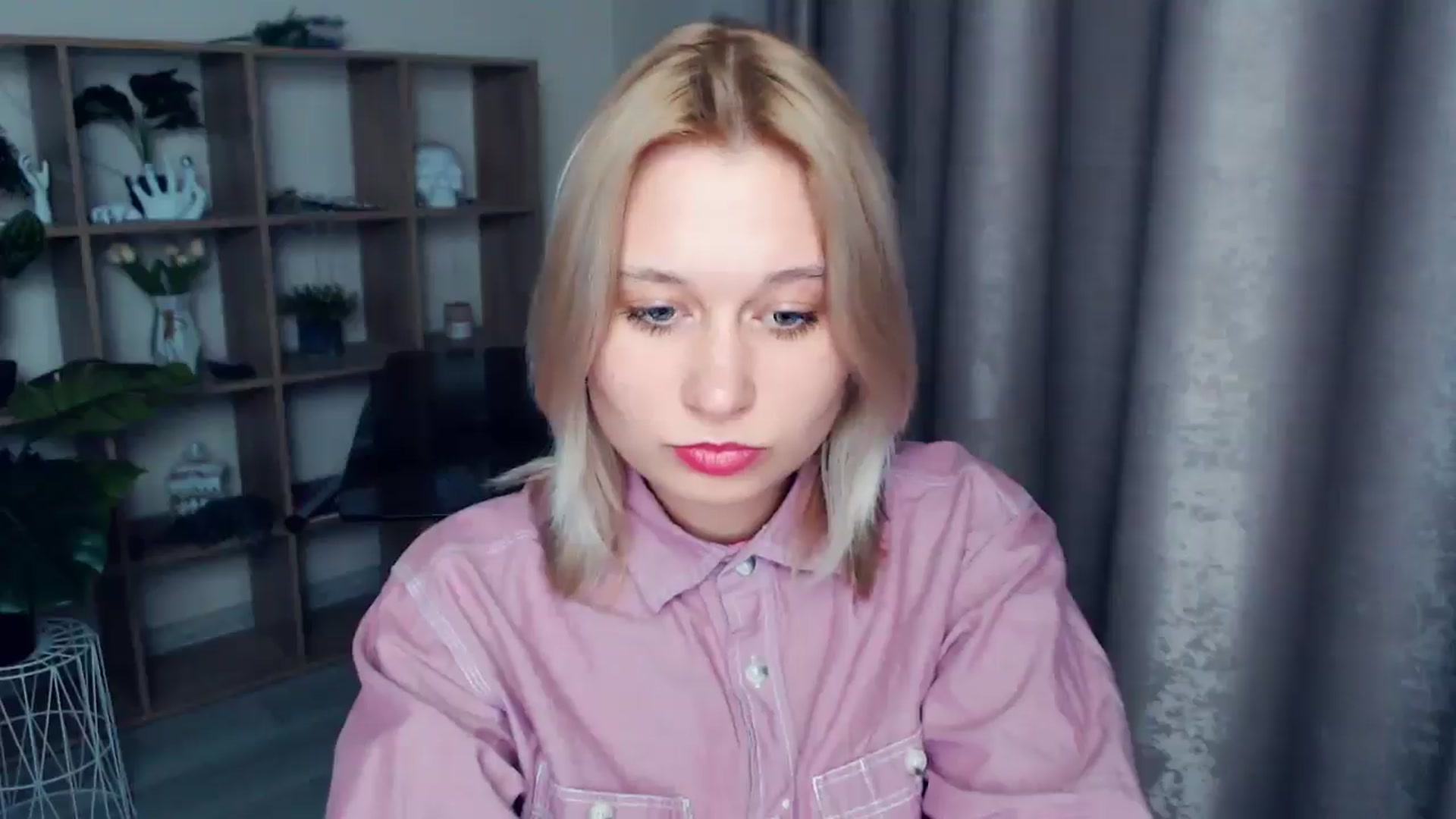 Gallery image thumbnail from Kukla_kolduna's myfreecams stream on, 03/23/2025, 17:12 image 8 of 20