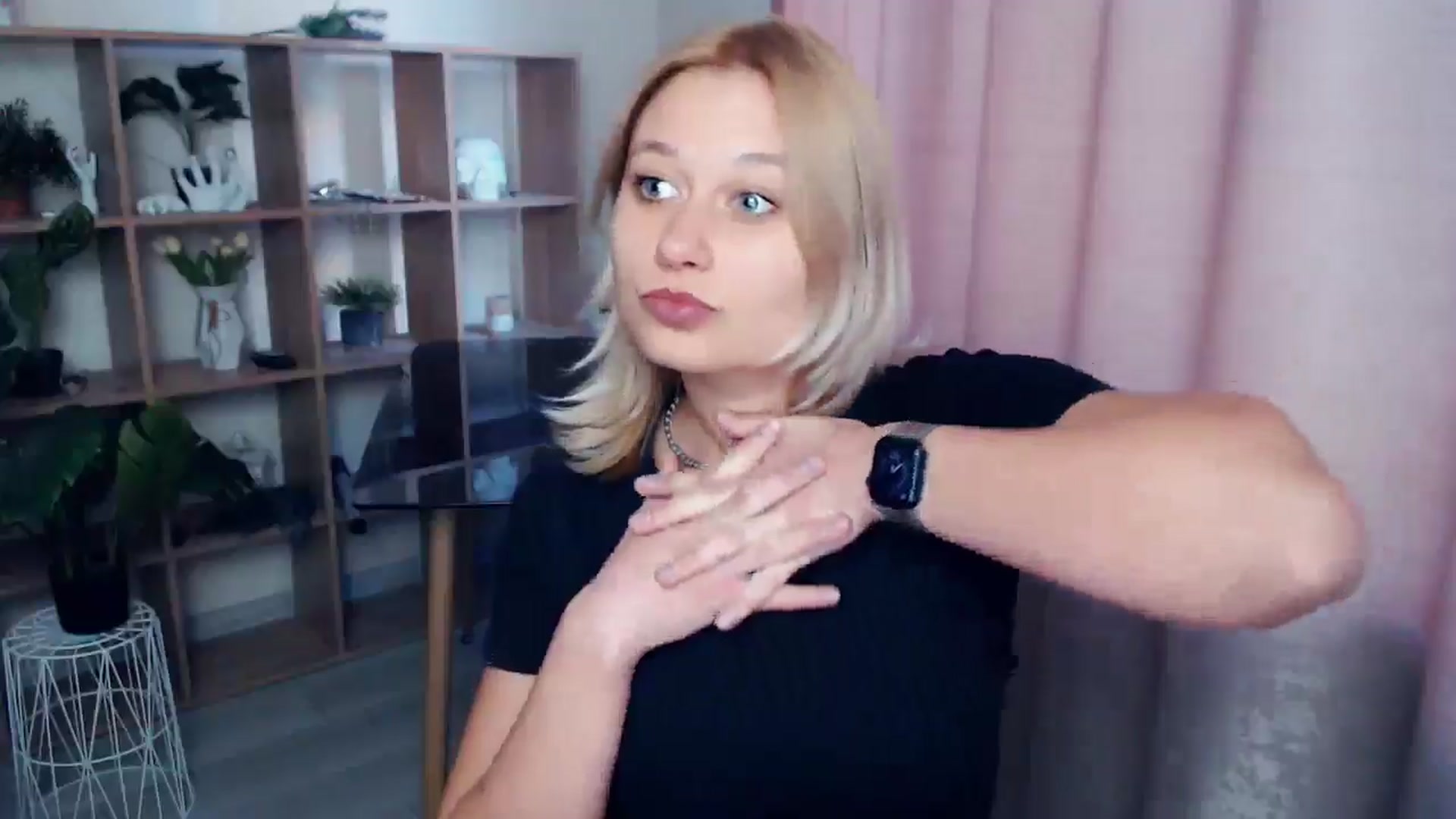 Gallery image thumbnail from Kukla_kolduna's myfreecams stream on, 03/26/2025, 16:12 image 5 of 20