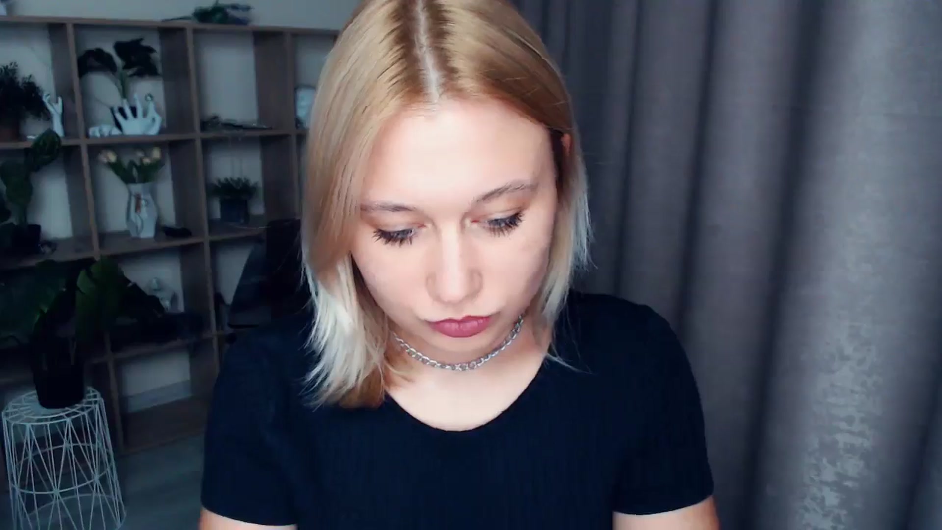 Gallery image thumbnail from Kukla_kolduna's myfreecams stream on, 03/26/2025, 17:04 image 18 of 20