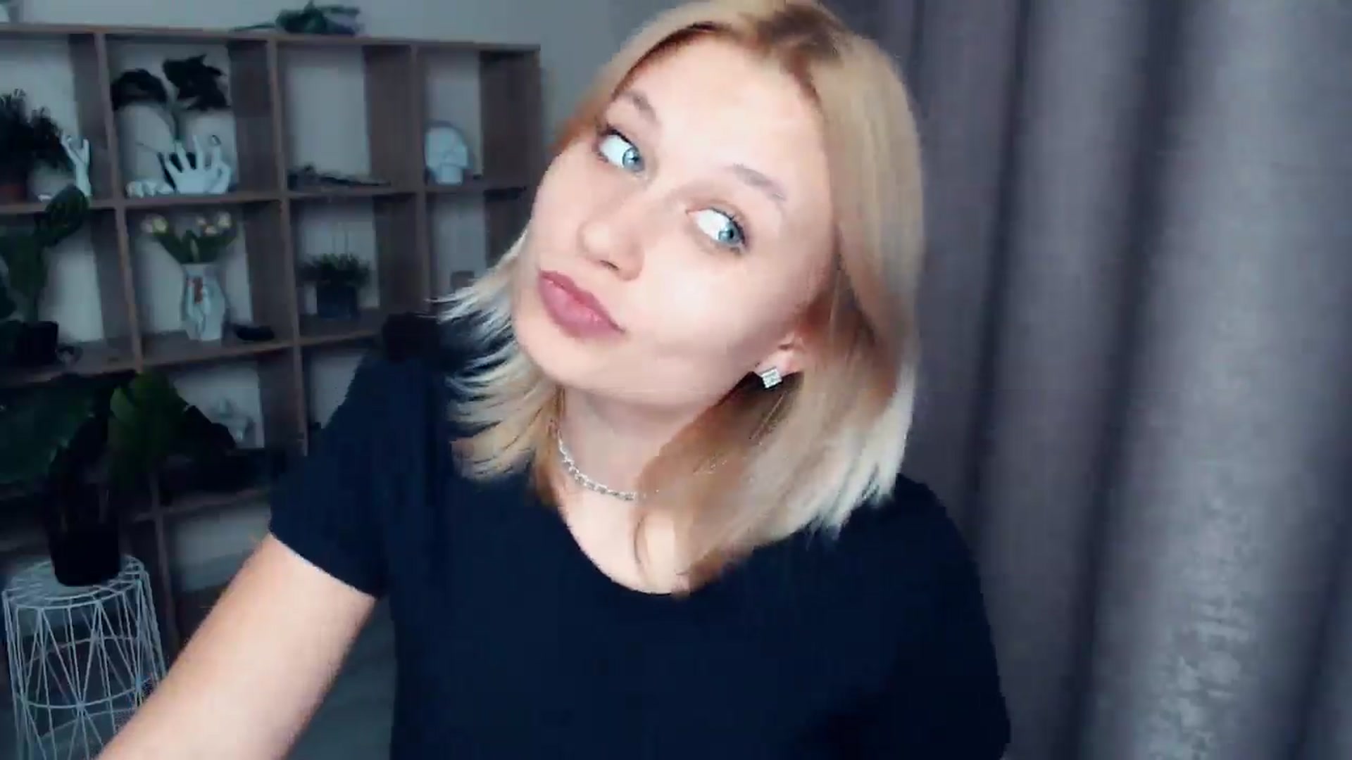 Gallery image thumbnail from Kukla_kolduna's myfreecams stream on, 03/26/2025, 17:04 image 9 of 20