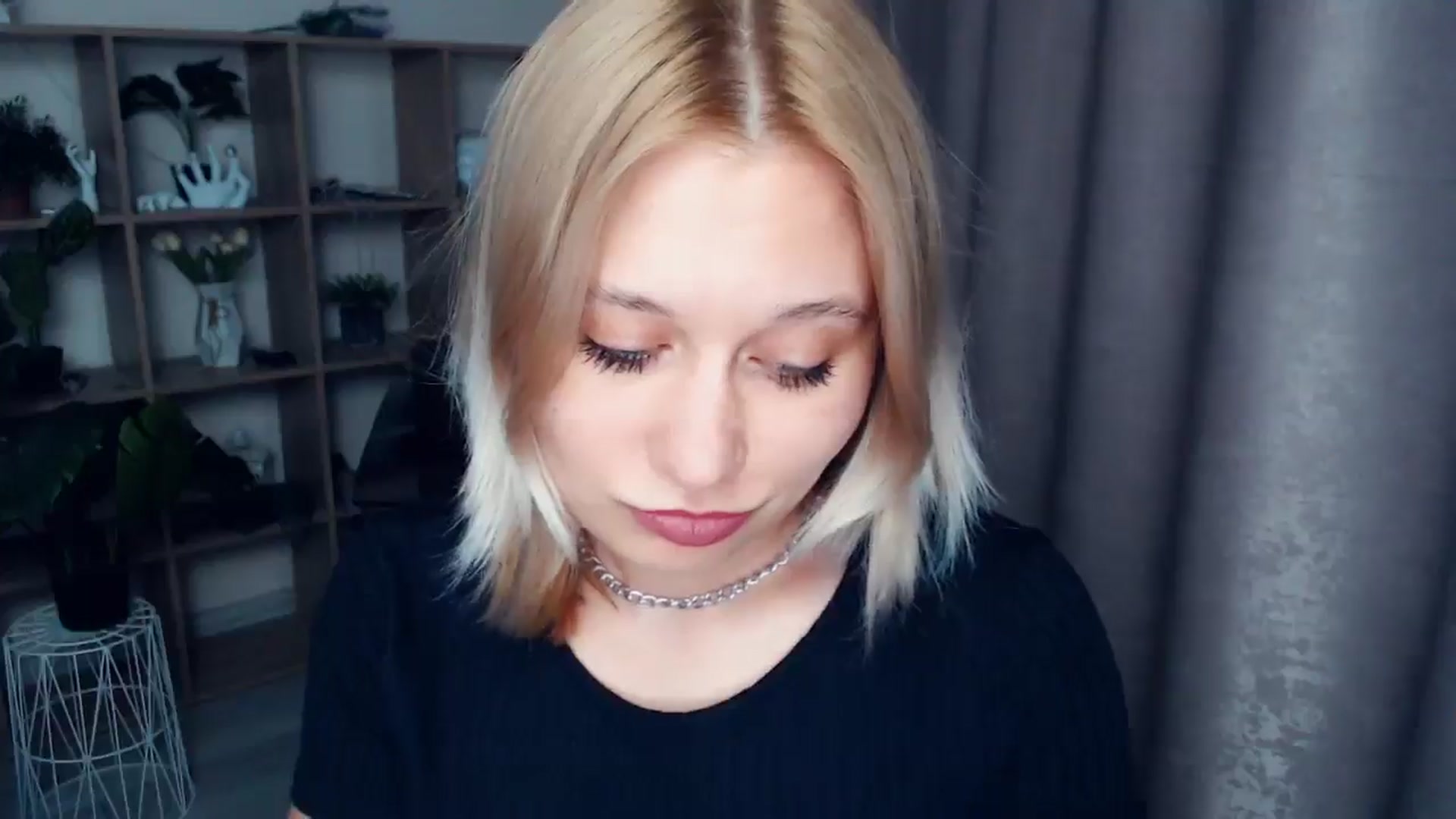 Gallery image thumbnail from Kukla_kolduna's myfreecams stream on, 03/26/2025, 17:04 image 6 of 20