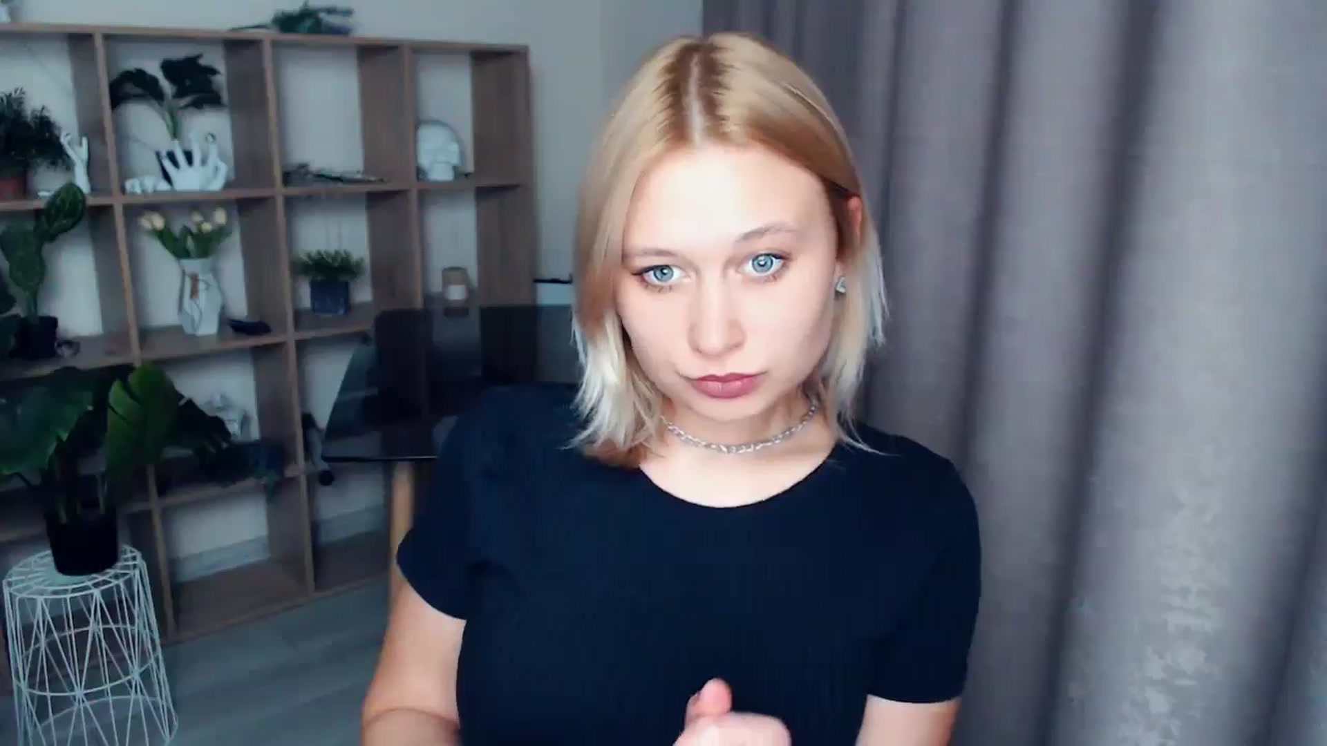 Gallery image thumbnail from Kukla_kolduna's myfreecams stream on, 03/26/2025, 17:04 image 17 of 20