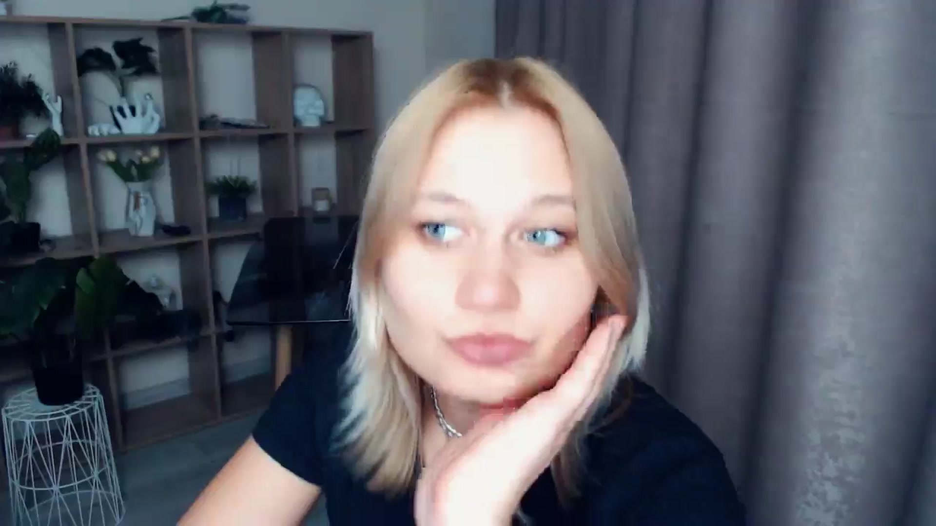 Gallery image thumbnail from Kukla_kolduna's myfreecams stream on, 03/26/2025, 17:04 image 11 of 20
