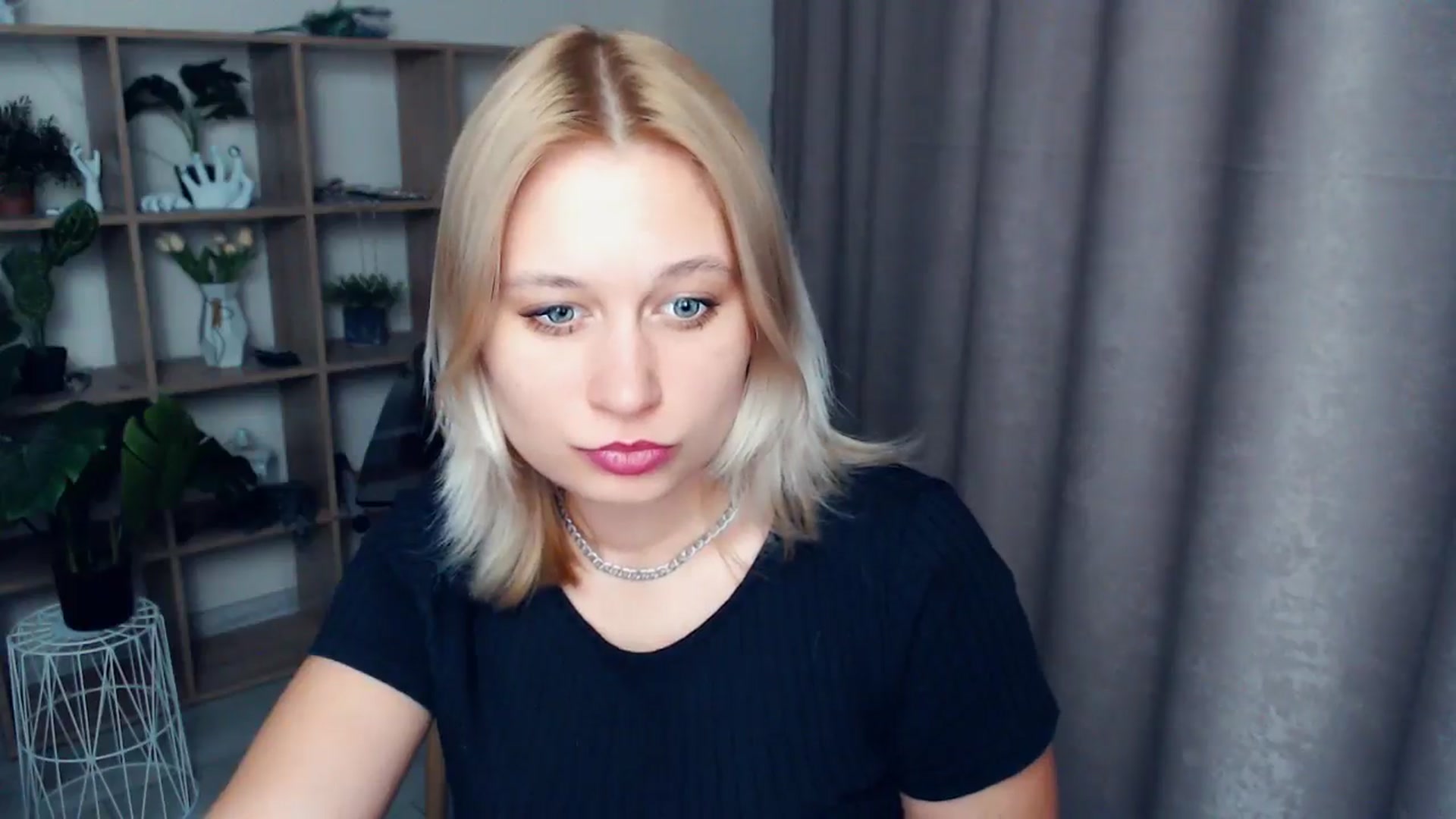 Gallery image thumbnail from Kukla_kolduna's myfreecams stream on, 03/26/2025, 18:53 image 5 of 20