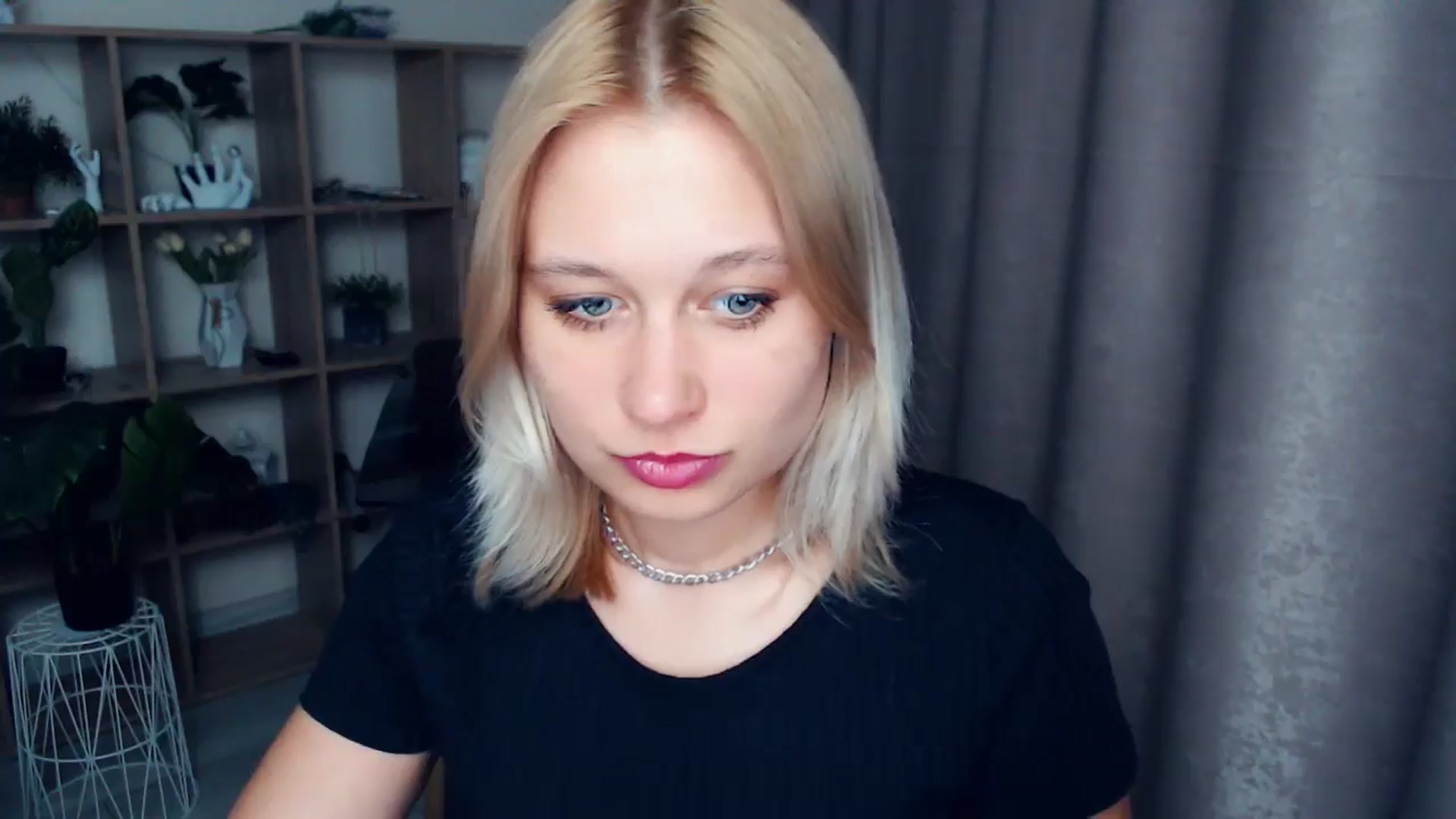 Gallery image thumbnail from Kukla_kolduna's myfreecams stream on, 03/26/2025, 18:53 image 8 of 20