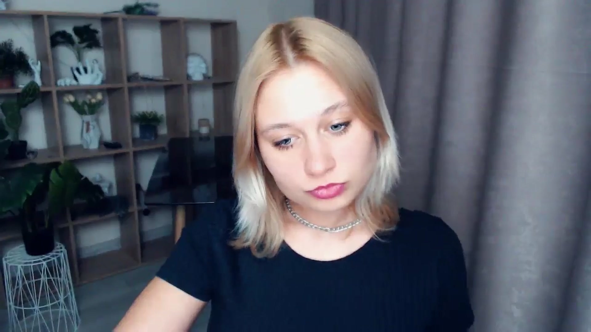 Gallery image thumbnail from Kukla_kolduna's myfreecams stream on, 03/26/2025, 18:53 image 11 of 20