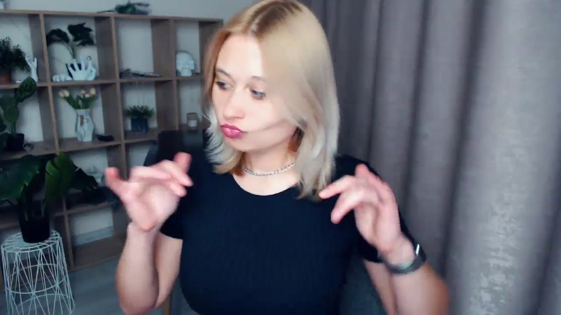 Gallery image thumbnail from Kukla_kolduna's myfreecams stream on, 03/26/2025, 18:53 image 2 of 20