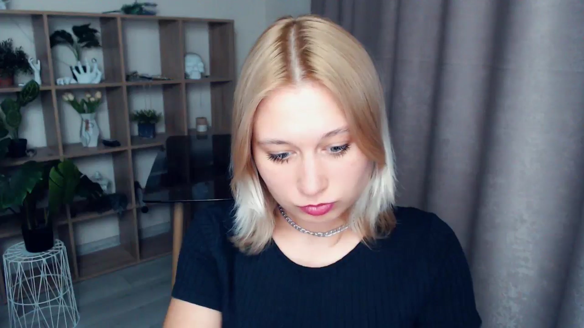 Gallery image thumbnail from Kukla_kolduna's myfreecams stream on, 03/26/2025, 18:53 image 12 of 20
