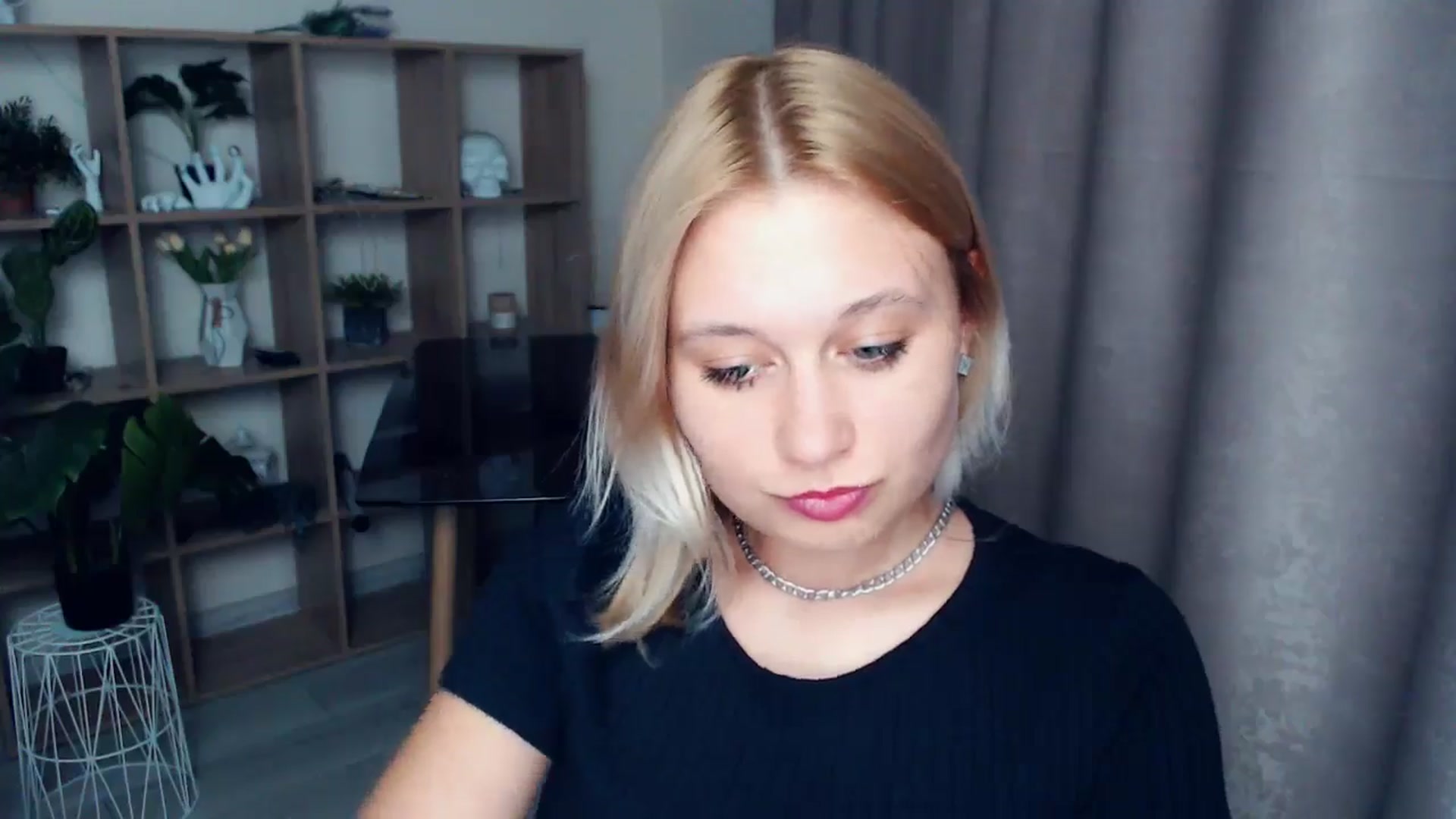 Gallery image thumbnail from Kukla_kolduna's myfreecams stream on, 03/26/2025, 18:53 image 15 of 20