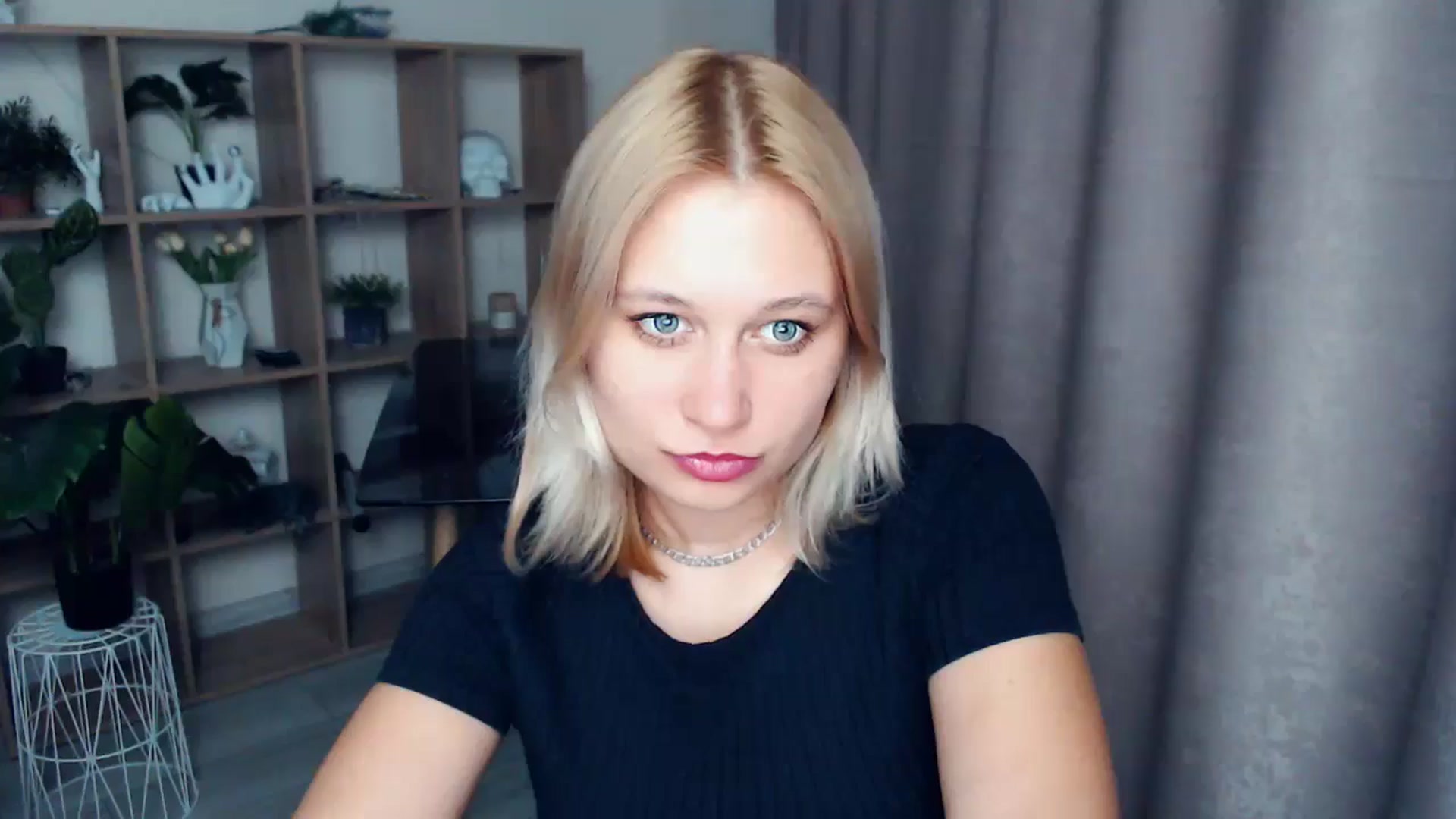 Gallery image thumbnail from Kukla_kolduna's myfreecams stream on, 03/26/2025, 18:53 image 7 of 20