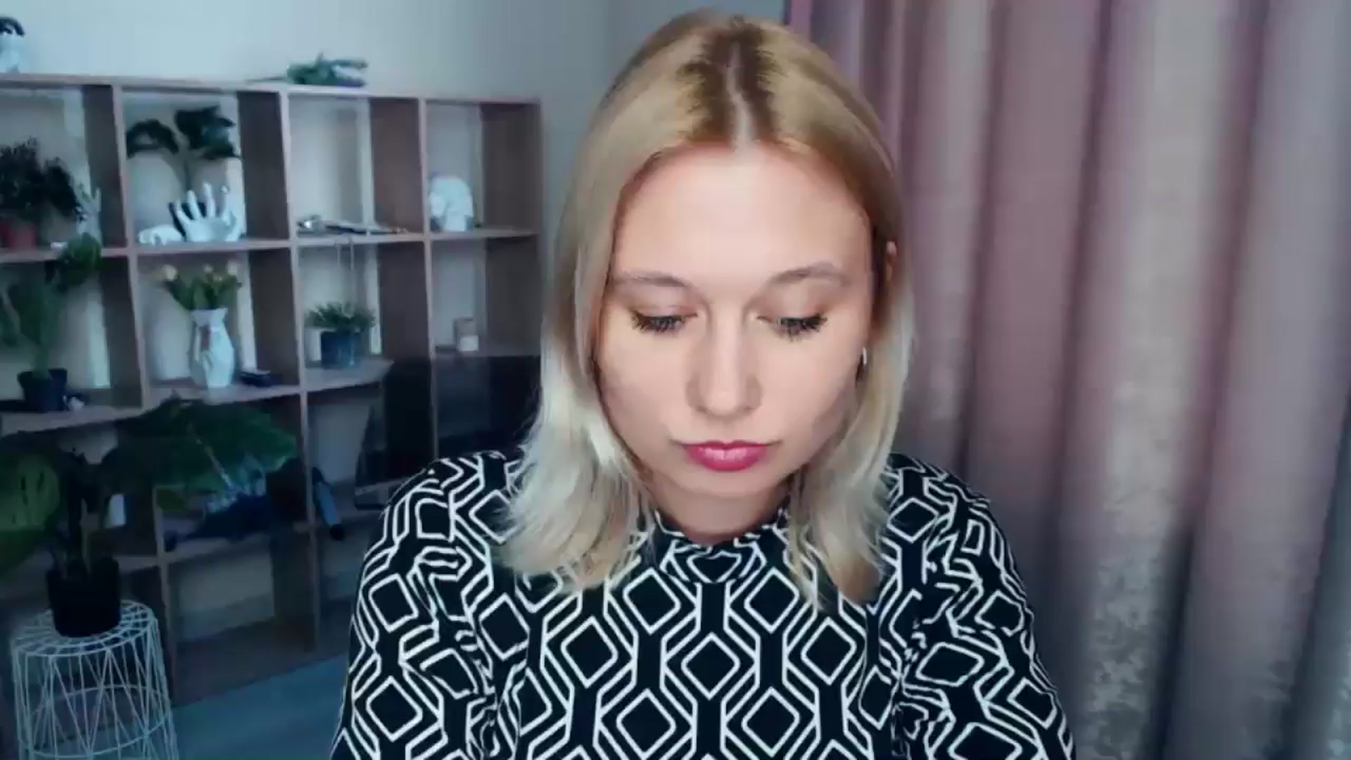 Gallery image thumbnail from Kukla_kolduna's myfreecams stream on, 03/27/2025, 16:51 image 6 of 20