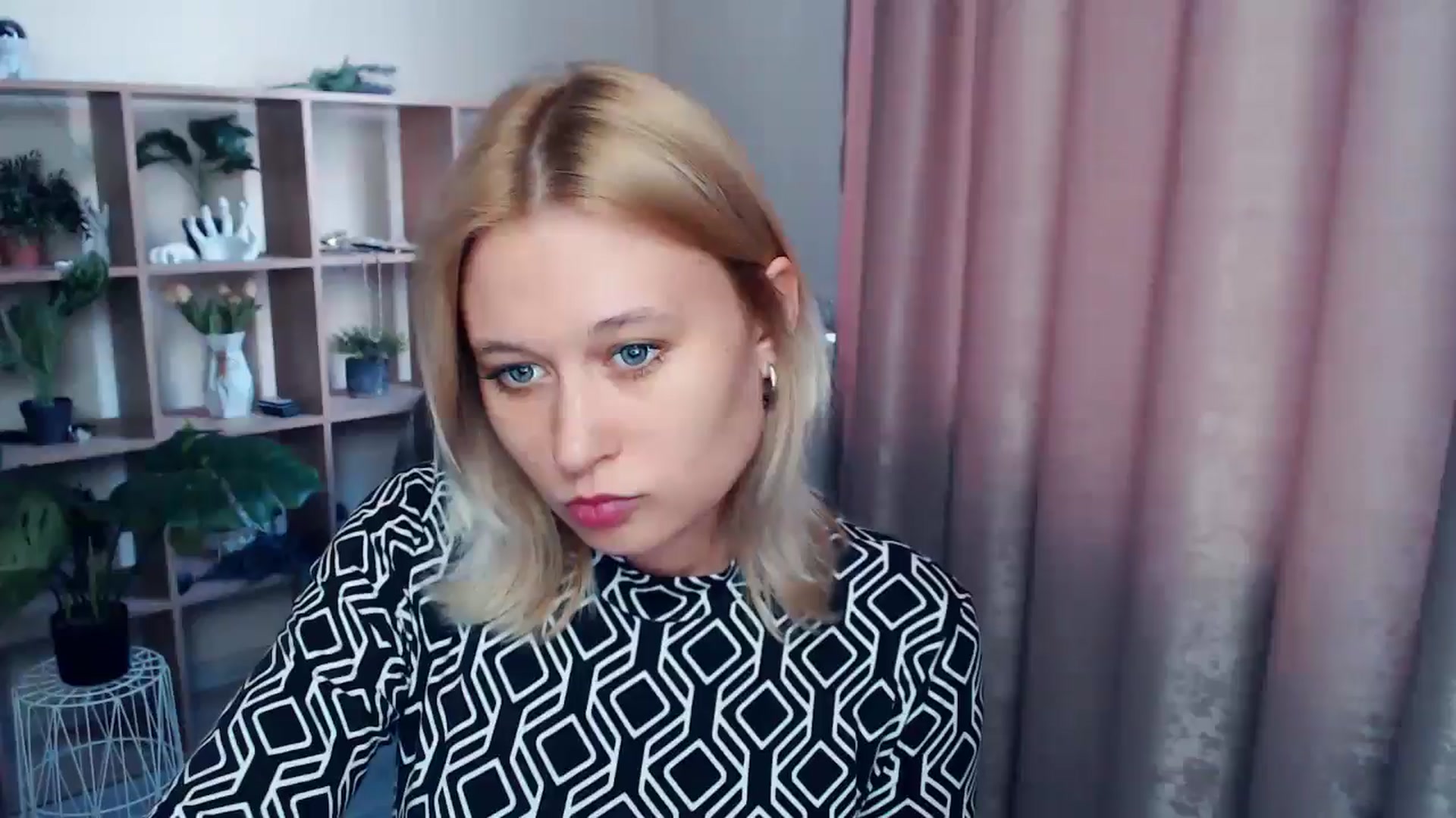 Gallery image thumbnail from Kukla_kolduna's myfreecams stream on, 03/27/2025, 16:51 image 5 of 20