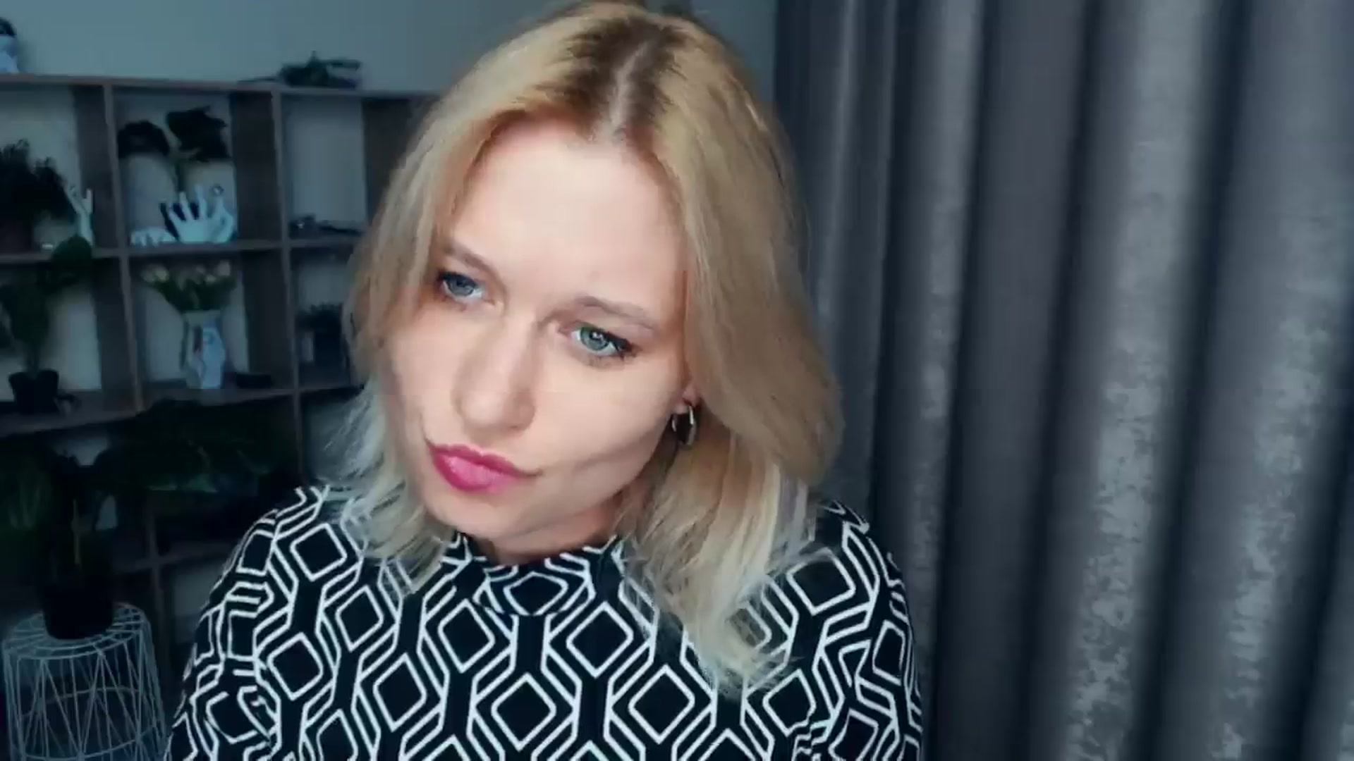 Gallery image thumbnail from Kukla_kolduna's myfreecams stream on, 03/27/2025, 16:51 image 15 of 20