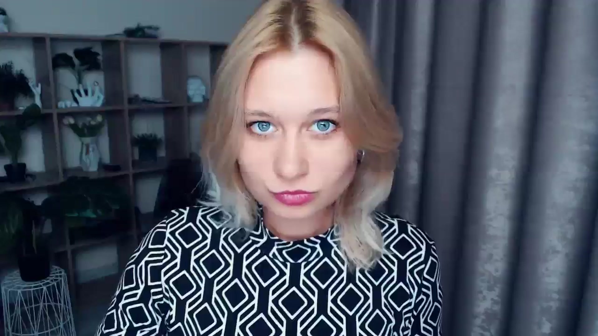 Gallery image thumbnail from Kukla_kolduna's myfreecams stream on, 03/27/2025, 16:51 image 19 of 20