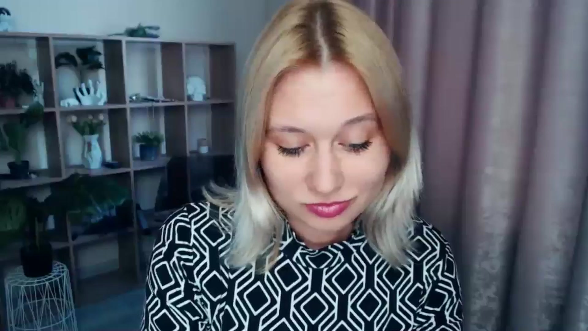 Gallery image thumbnail from Kukla_kolduna's myfreecams stream on, 03/27/2025, 16:51 image 7 of 20