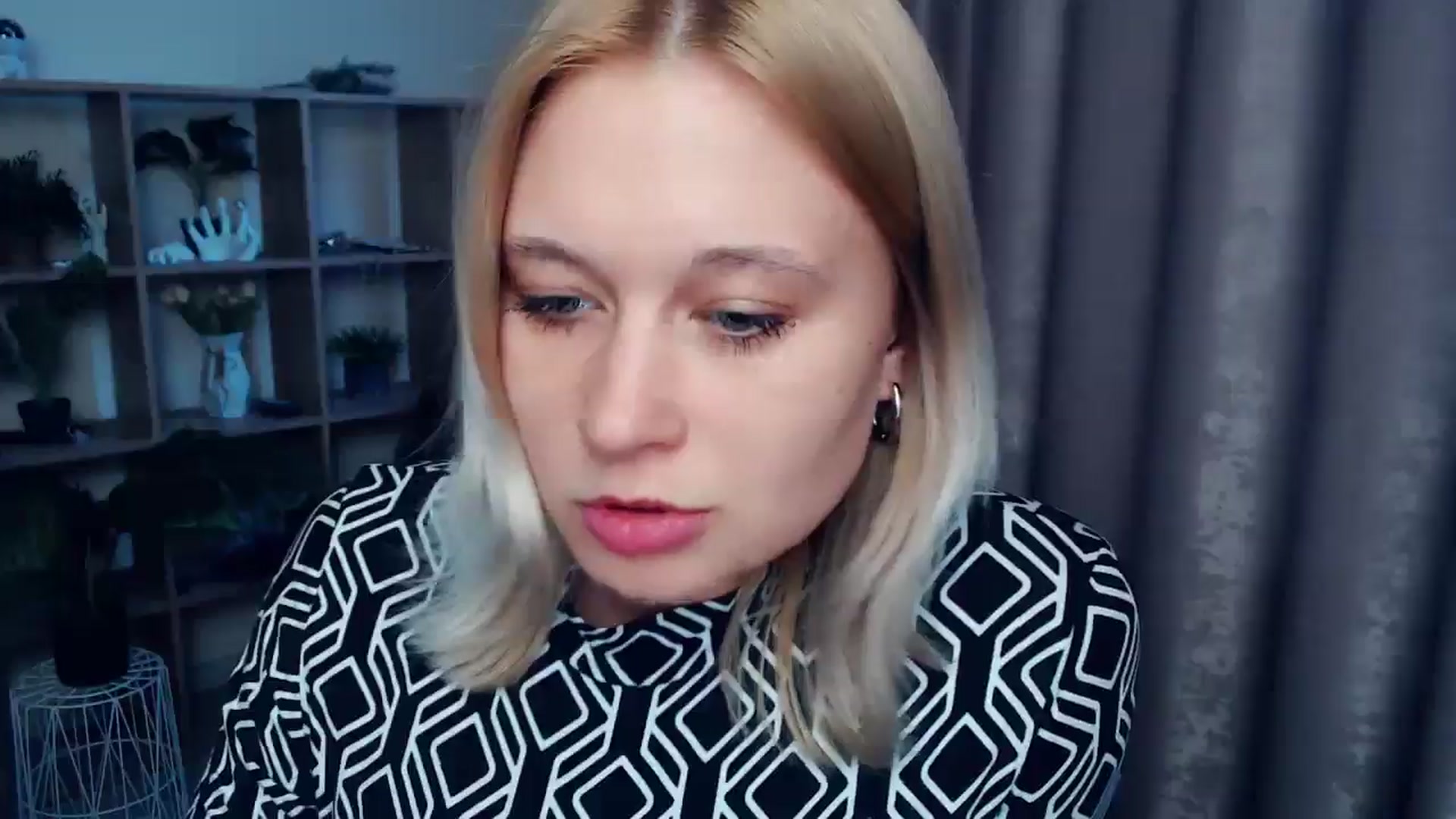 Gallery image thumbnail from Kukla_kolduna's myfreecams stream on, 03/27/2025, 16:51 image 12 of 20