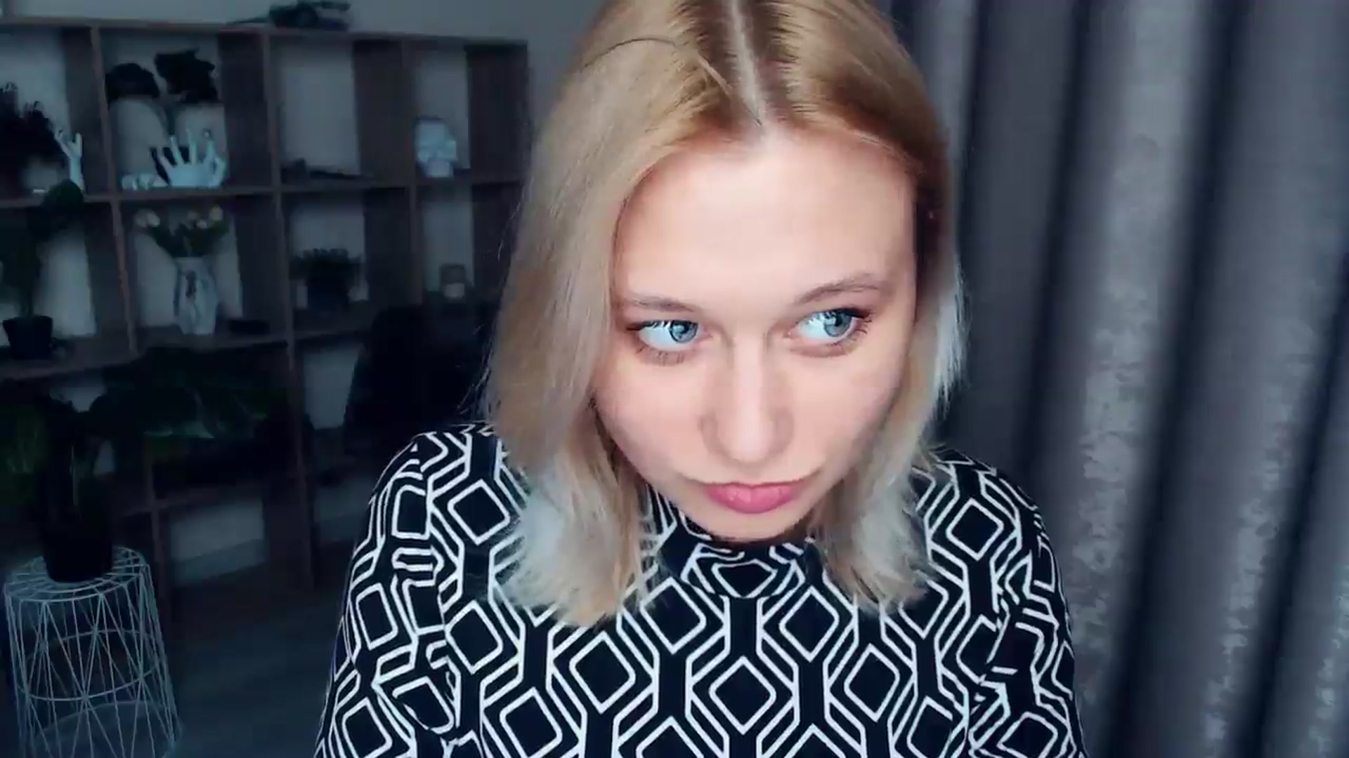 Gallery image thumbnail from Kukla_kolduna's myfreecams stream on, 03/27/2025, 19:08 image 18 of 20