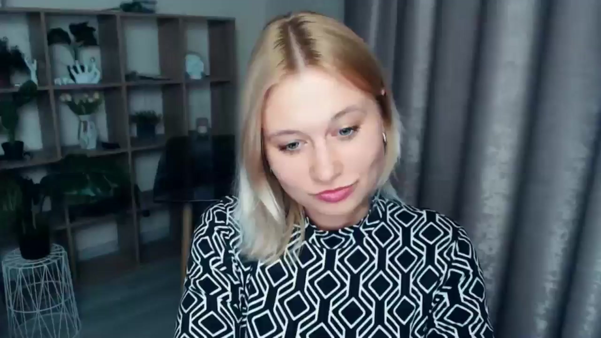 Gallery image thumbnail from Kukla_kolduna's myfreecams stream on, 03/27/2025, 19:08 image 11 of 20