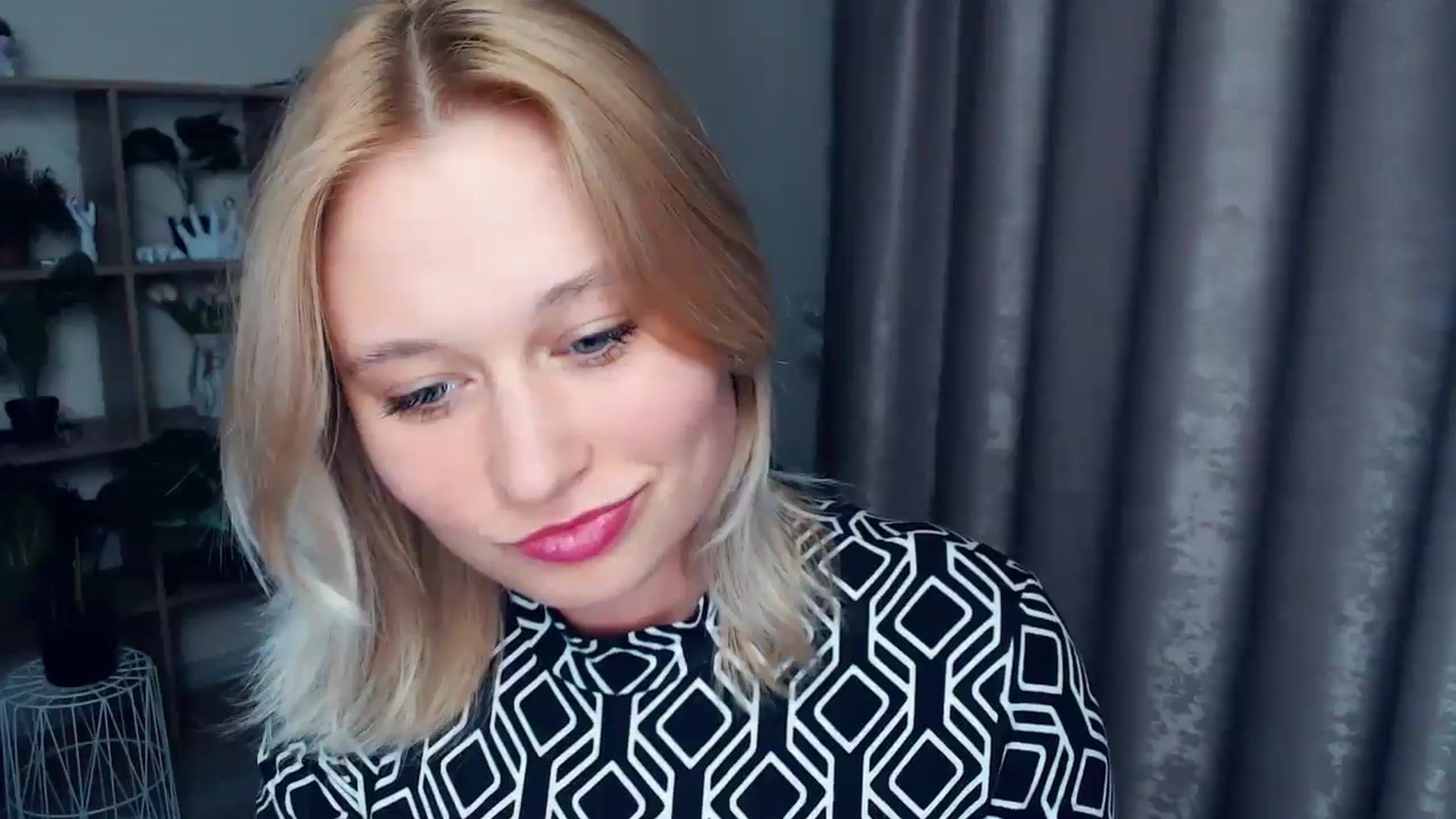 Gallery image thumbnail from Kukla_kolduna's myfreecams stream on, 03/27/2025, 19:08 image 3 of 20