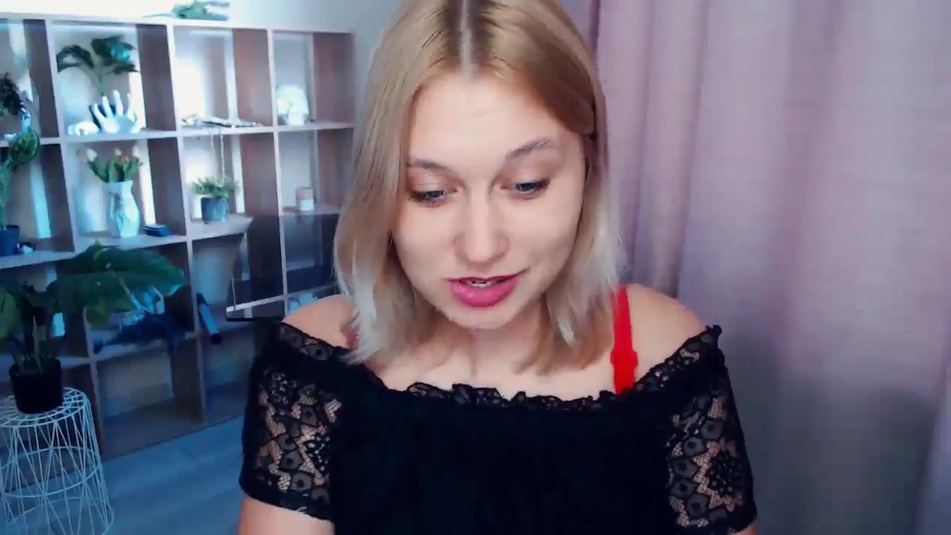 Gallery image thumbnail from Kukla_kolduna's myfreecams stream on, 03/28/2025, 15:25 image 9 of 20