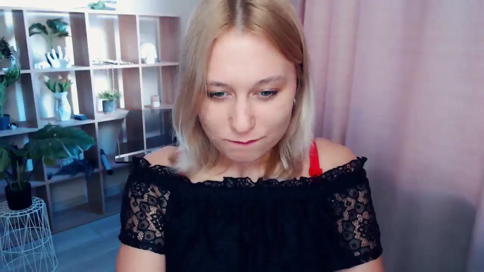 Gallery image thumbnail from Kukla_kolduna's myfreecams stream on, 03/28/2025, 15:25 image 8 of 20
