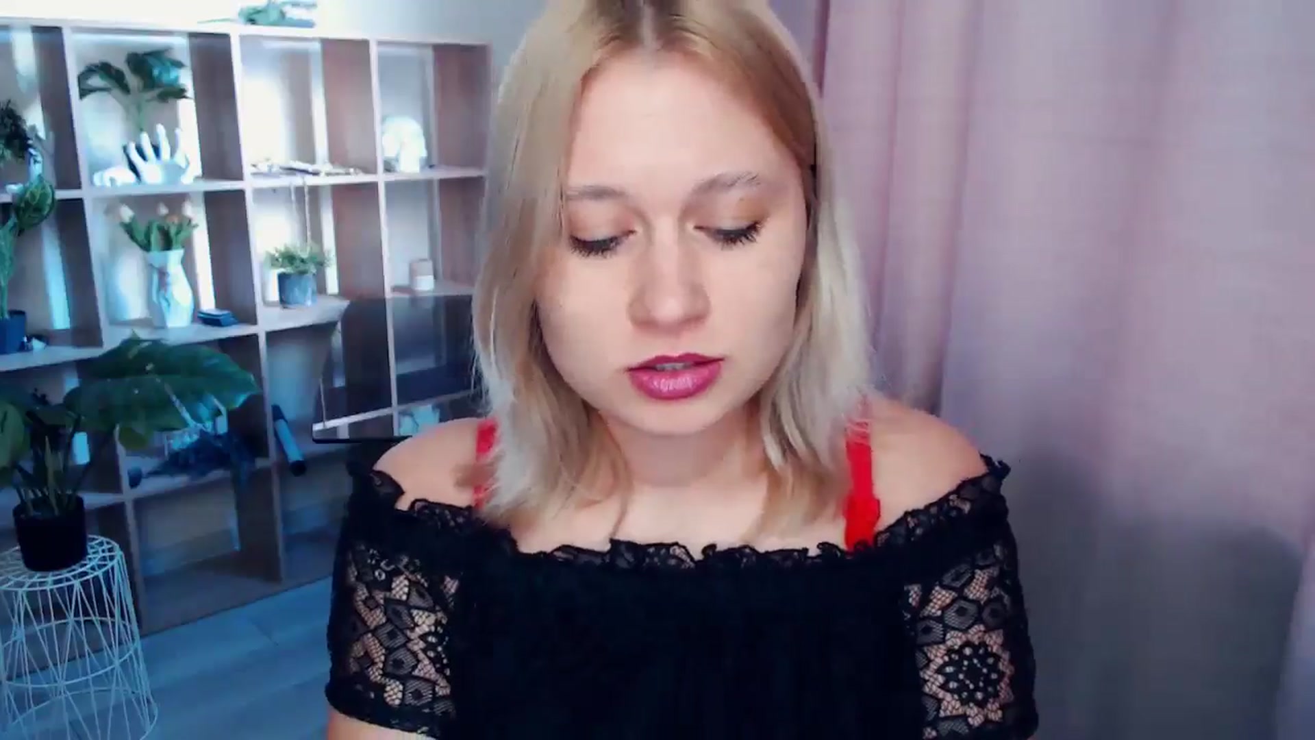 Gallery image thumbnail from Kukla_kolduna's myfreecams stream on, 03/28/2025, 15:25 image 5 of 20