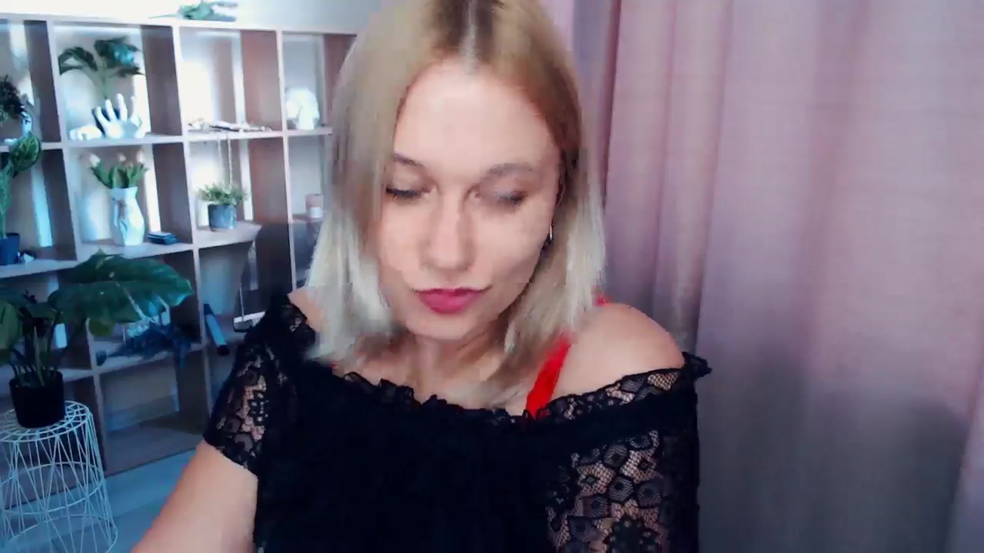 Gallery image thumbnail from Kukla_kolduna's myfreecams stream on, 03/28/2025, 15:25 image 15 of 20