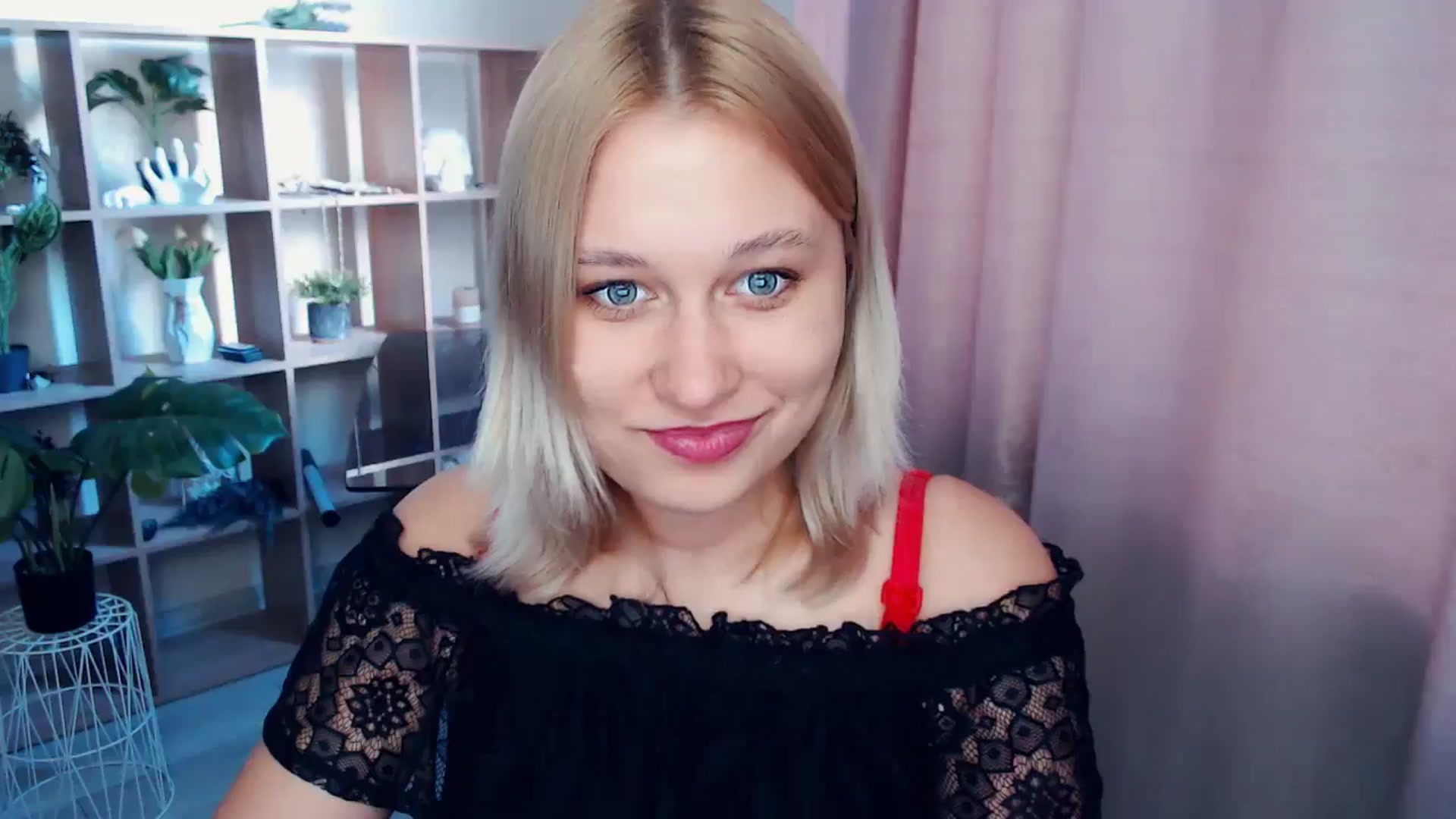 Gallery image thumbnail from Kukla_kolduna's myfreecams stream on, 03/28/2025, 15:25 image 17 of 20