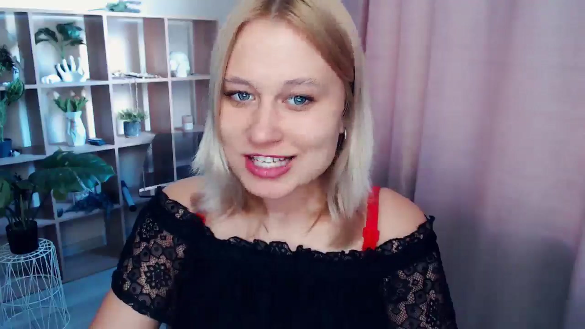 Gallery image thumbnail from Kukla_kolduna's myfreecams stream on, 03/28/2025, 15:25 image 14 of 20