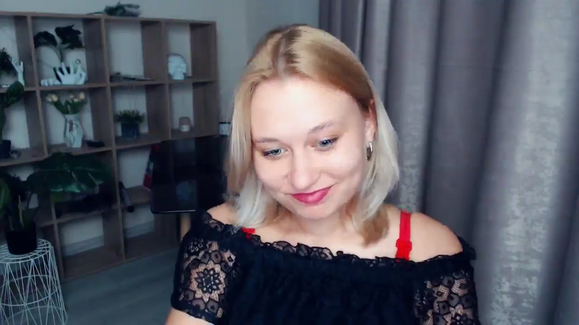 Gallery image thumbnail from Kukla_kolduna's myfreecams stream on, 03/28/2025, 18:42 image 3 of 20