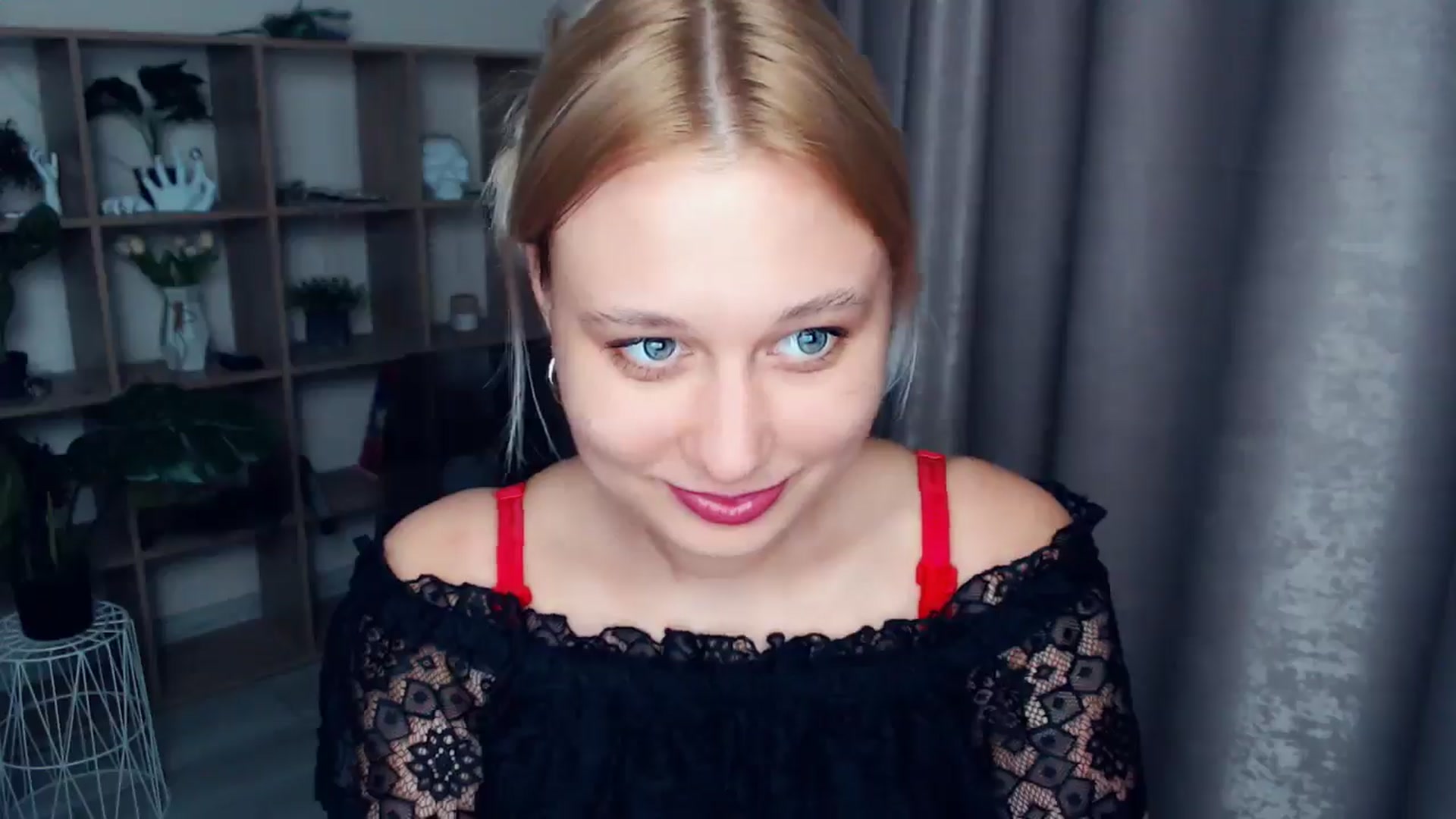 Gallery image thumbnail from Kukla_kolduna's myfreecams stream on, 03/28/2025, 18:42 image 15 of 20