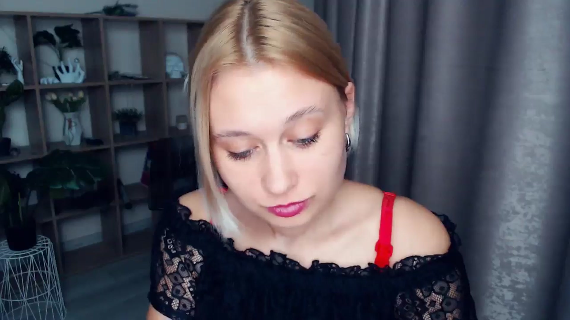 Gallery image thumbnail from Kukla_kolduna's myfreecams stream on, 03/28/2025, 18:42 image 13 of 20