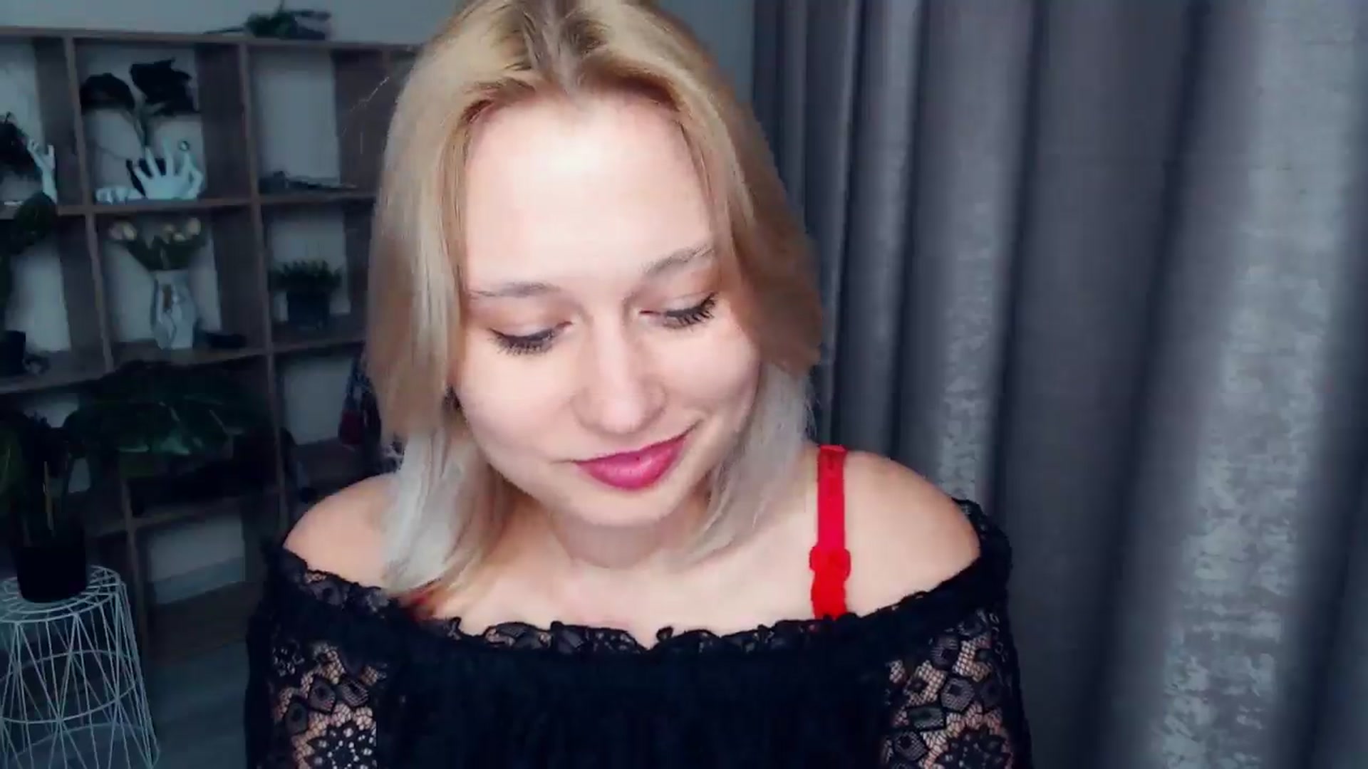 Gallery image thumbnail from Kukla_kolduna's myfreecams stream on, 03/28/2025, 18:42 image 2 of 20